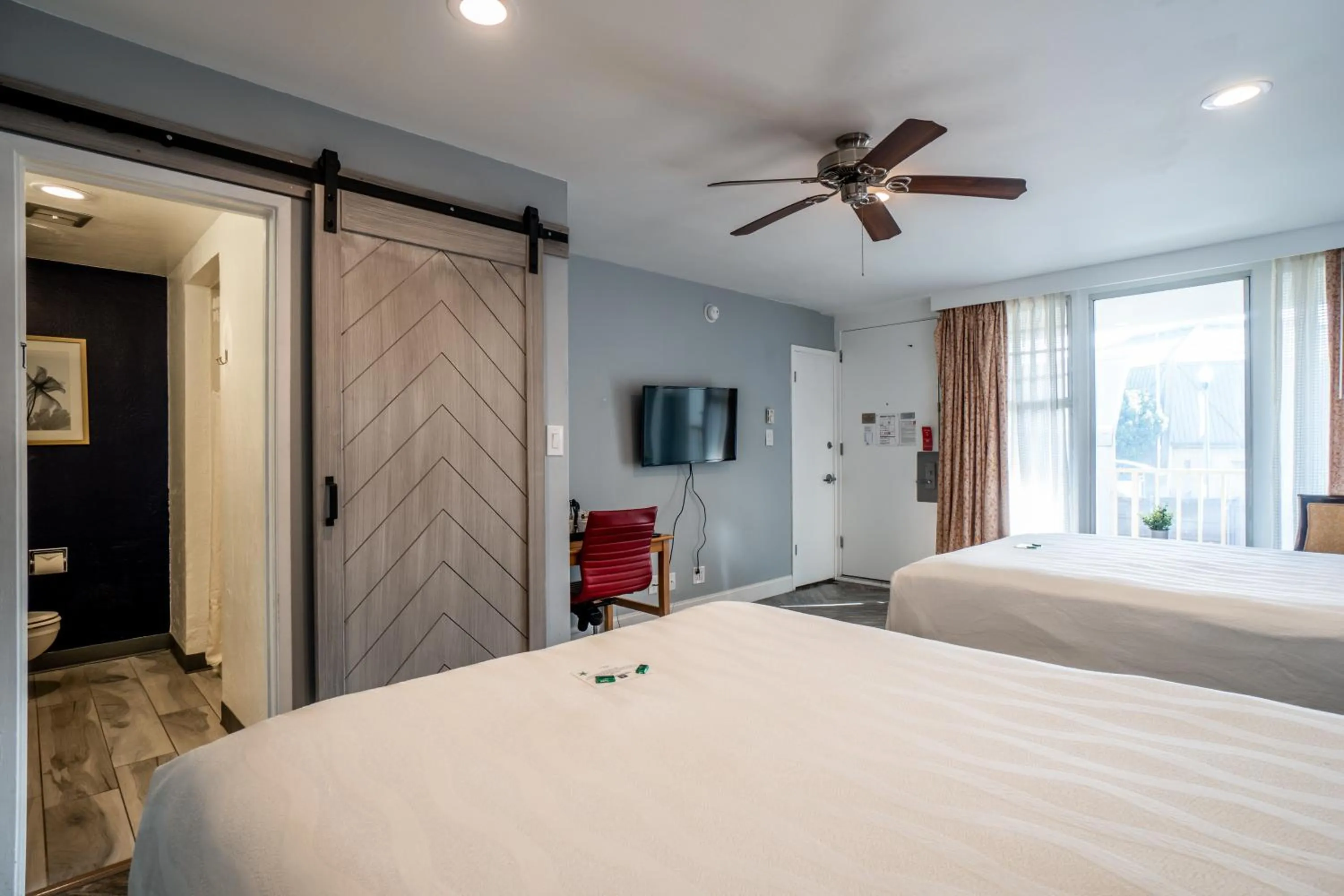 Bed in The Wharf Inn