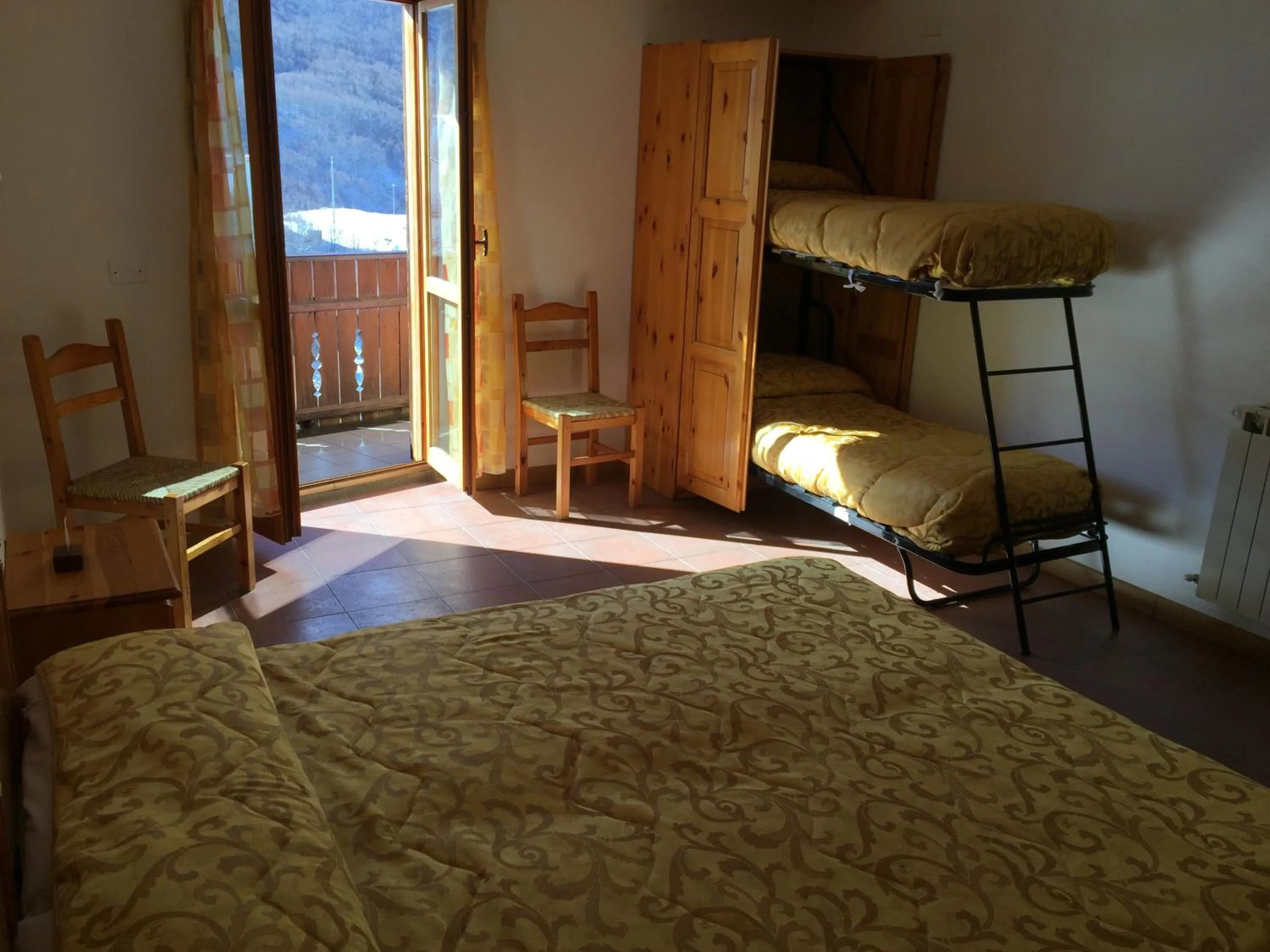bunk bed, Bed in Hotel Campo Felice