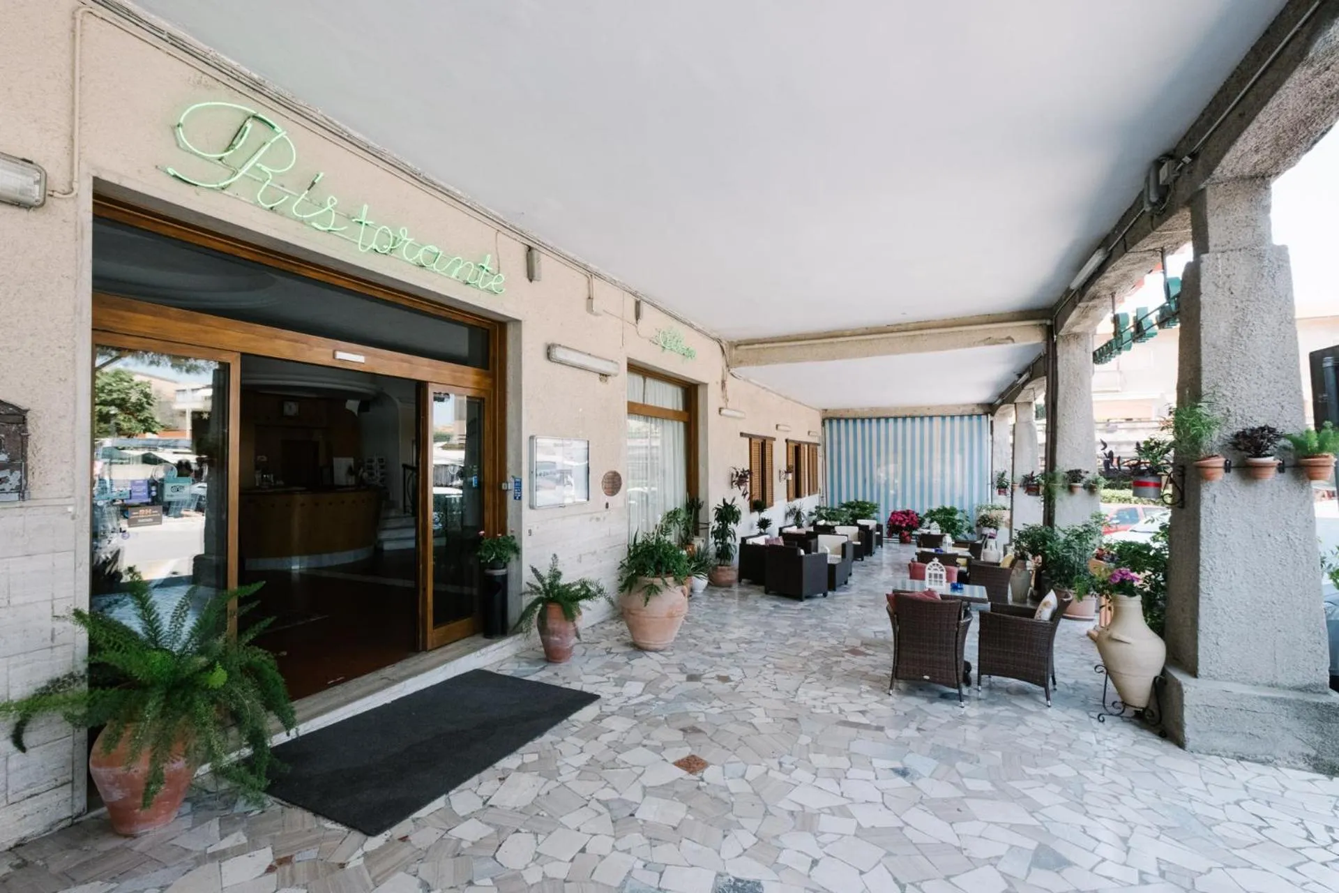 Patio in Hotel Cala Di Forno