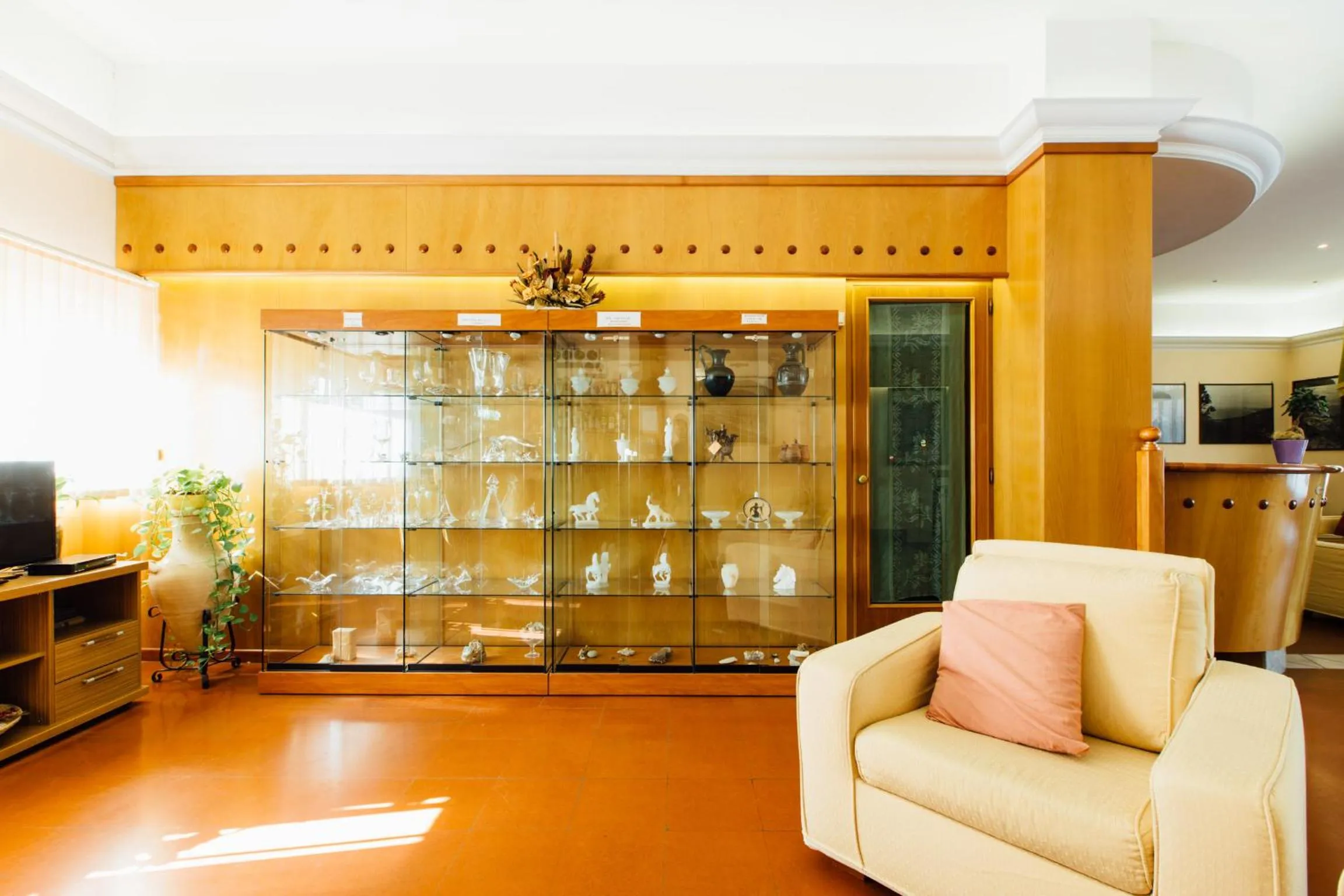 Communal lounge/ TV room in Hotel Cala Di Forno