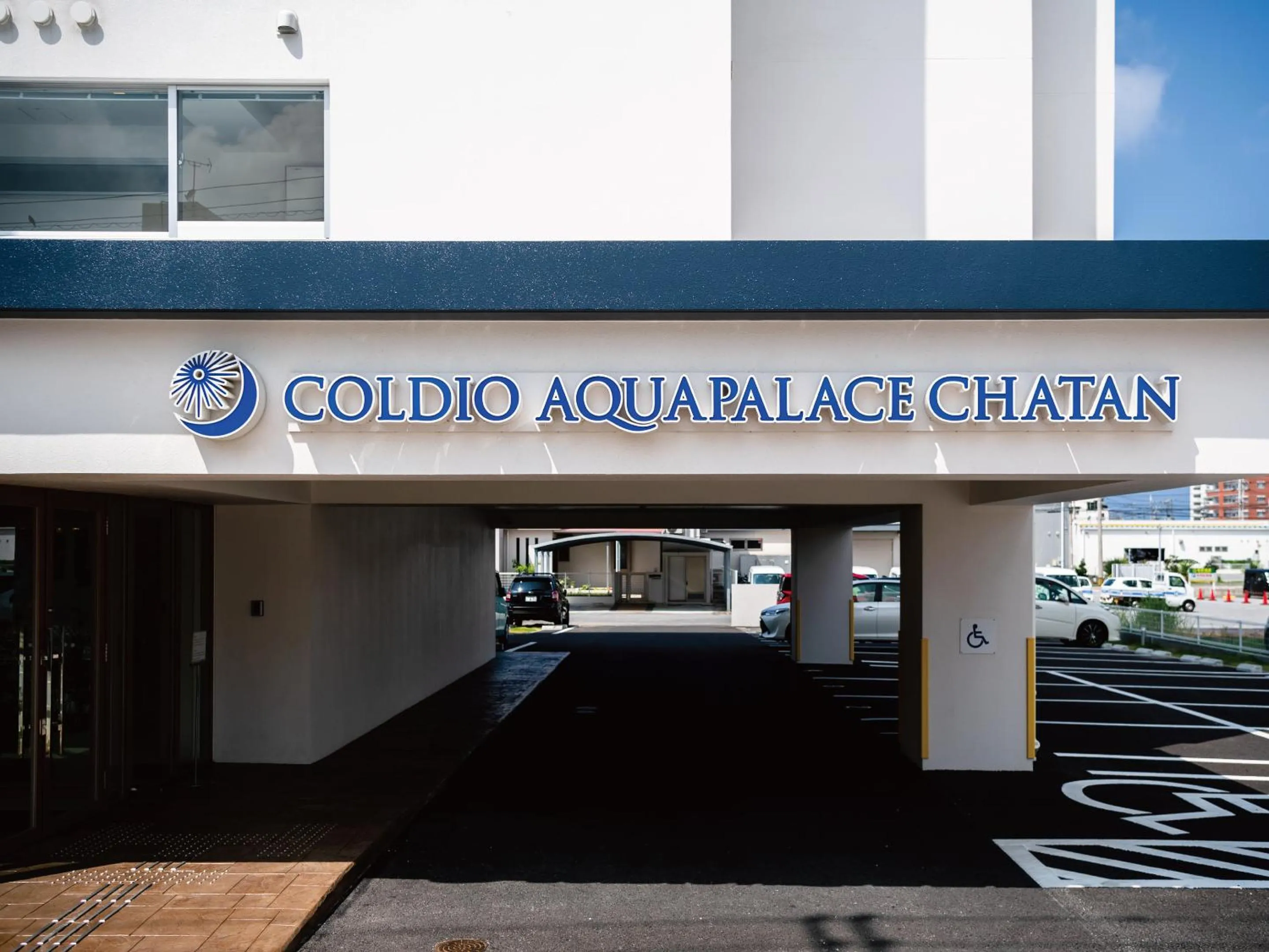 Parking in Aqua Palace Chatan by Coldio Premium