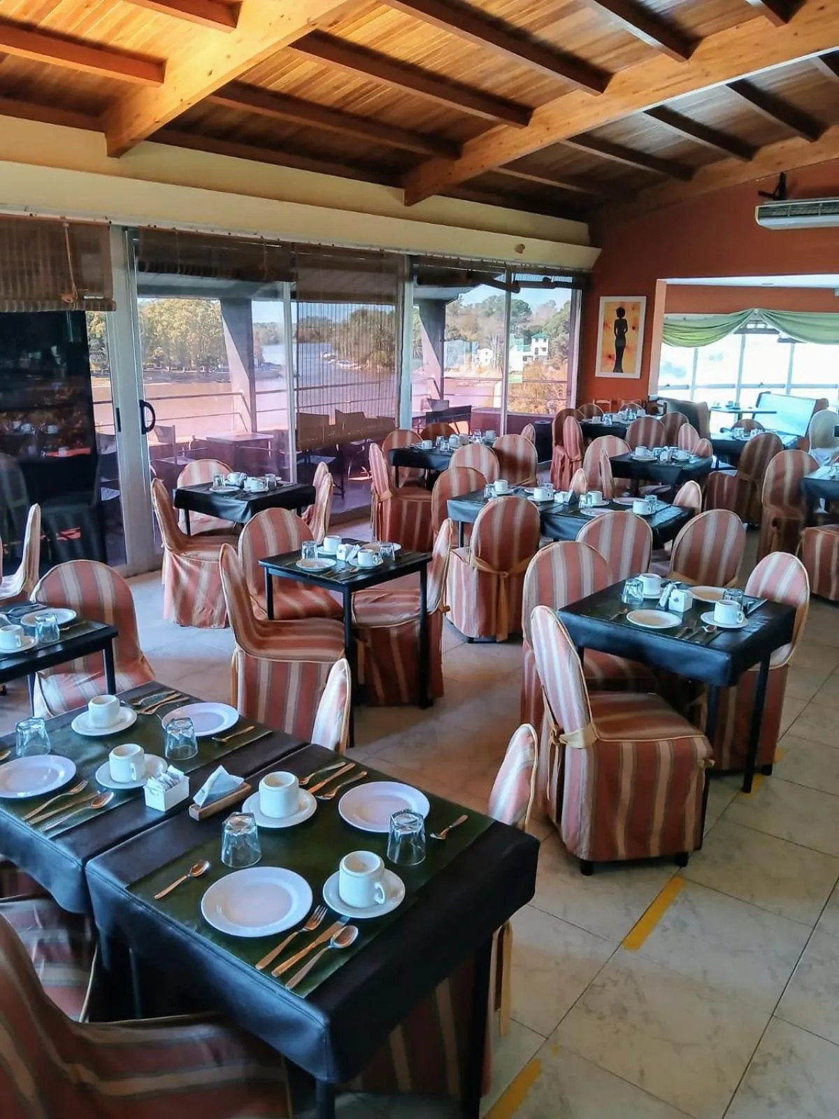 Breakfast in Hotel Aguaý