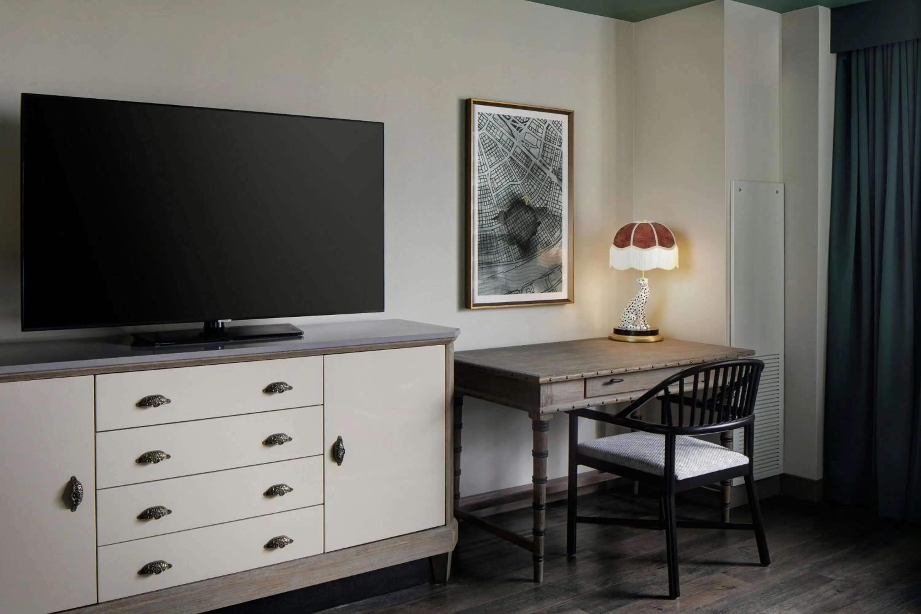 Photo of the whole room in Hotel Tonnelle New Orleans, a Tribute Portfolio Hotel