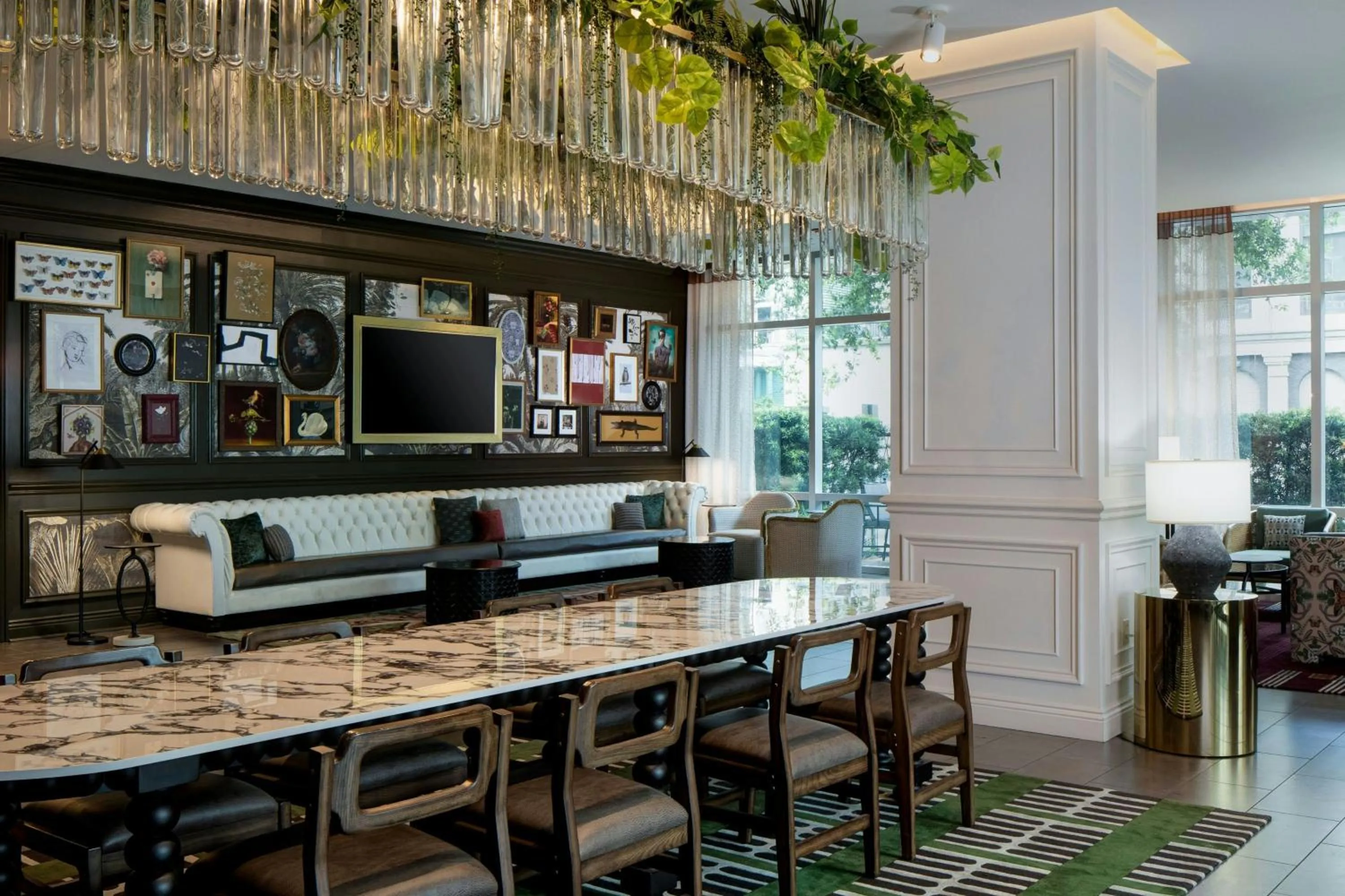 Lobby or reception in Hotel Tonnelle New Orleans, a Tribute Portfolio Hotel