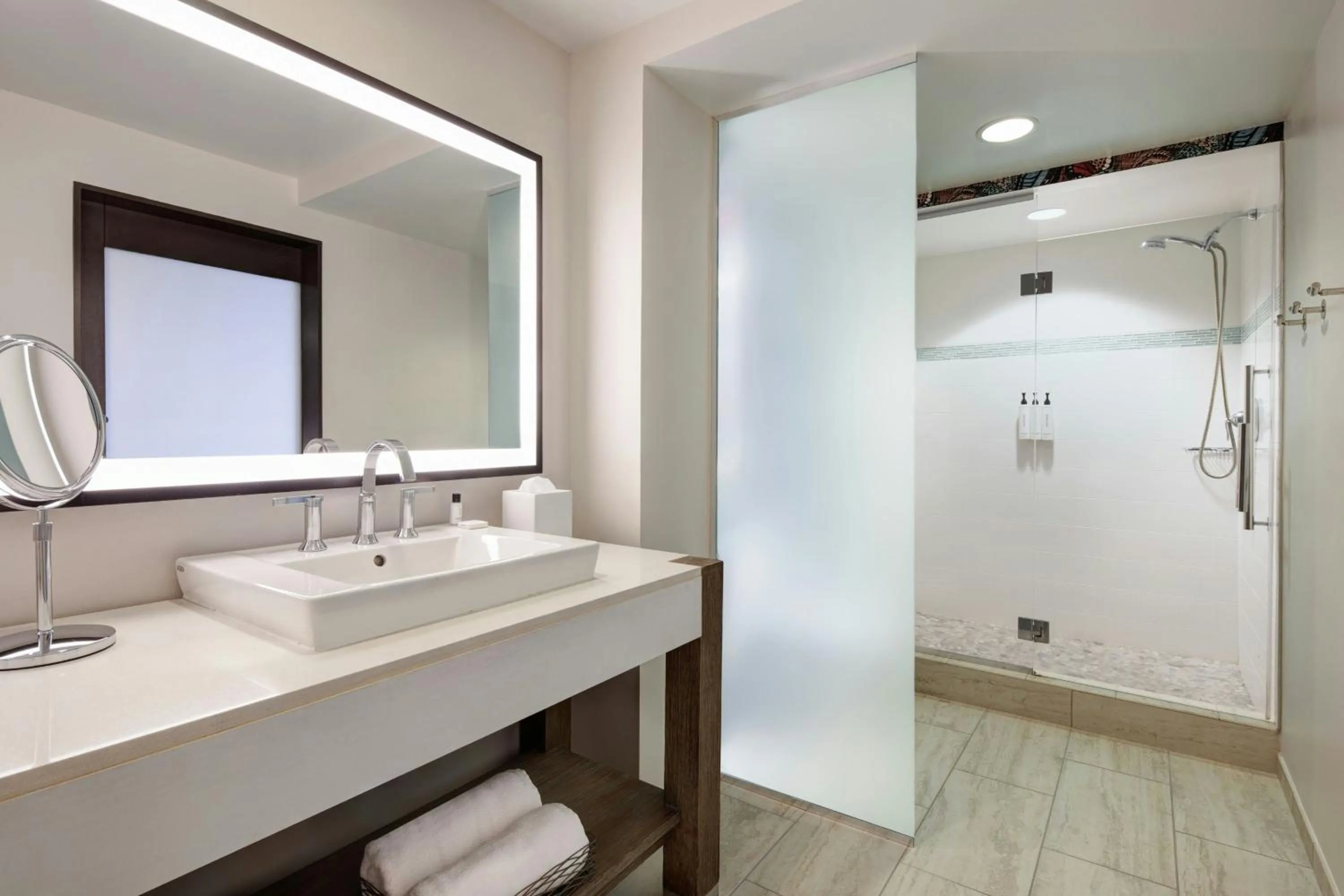 Bathroom in Hotel Tonnelle New Orleans, a Tribute Portfolio Hotel