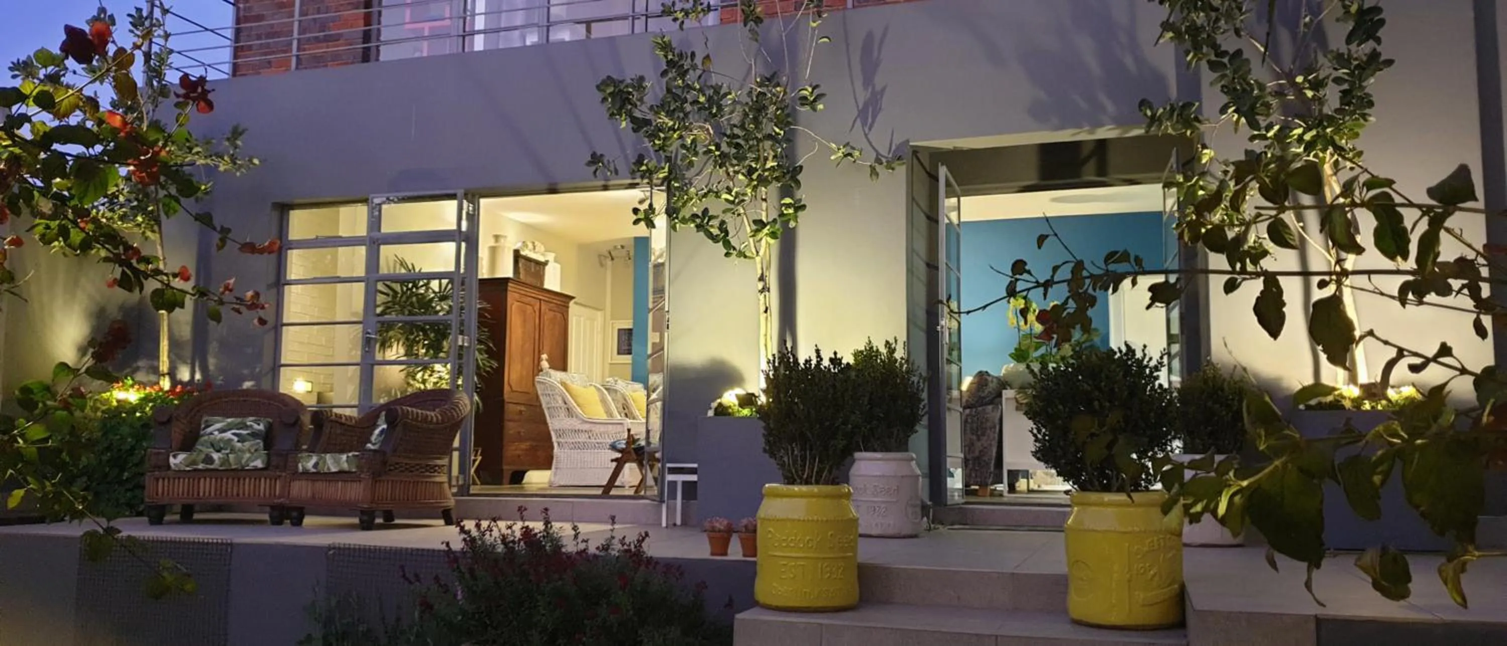 Facade/entrance in Hadeda Hall