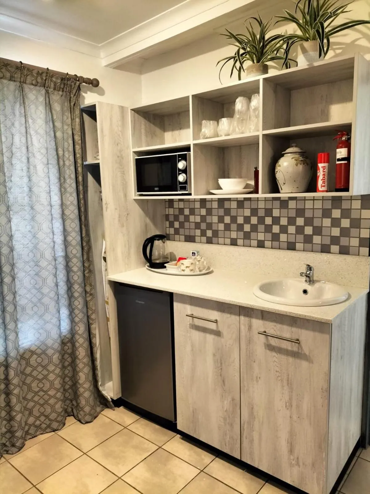 Kitchen or kitchenette in Hadeda Hall