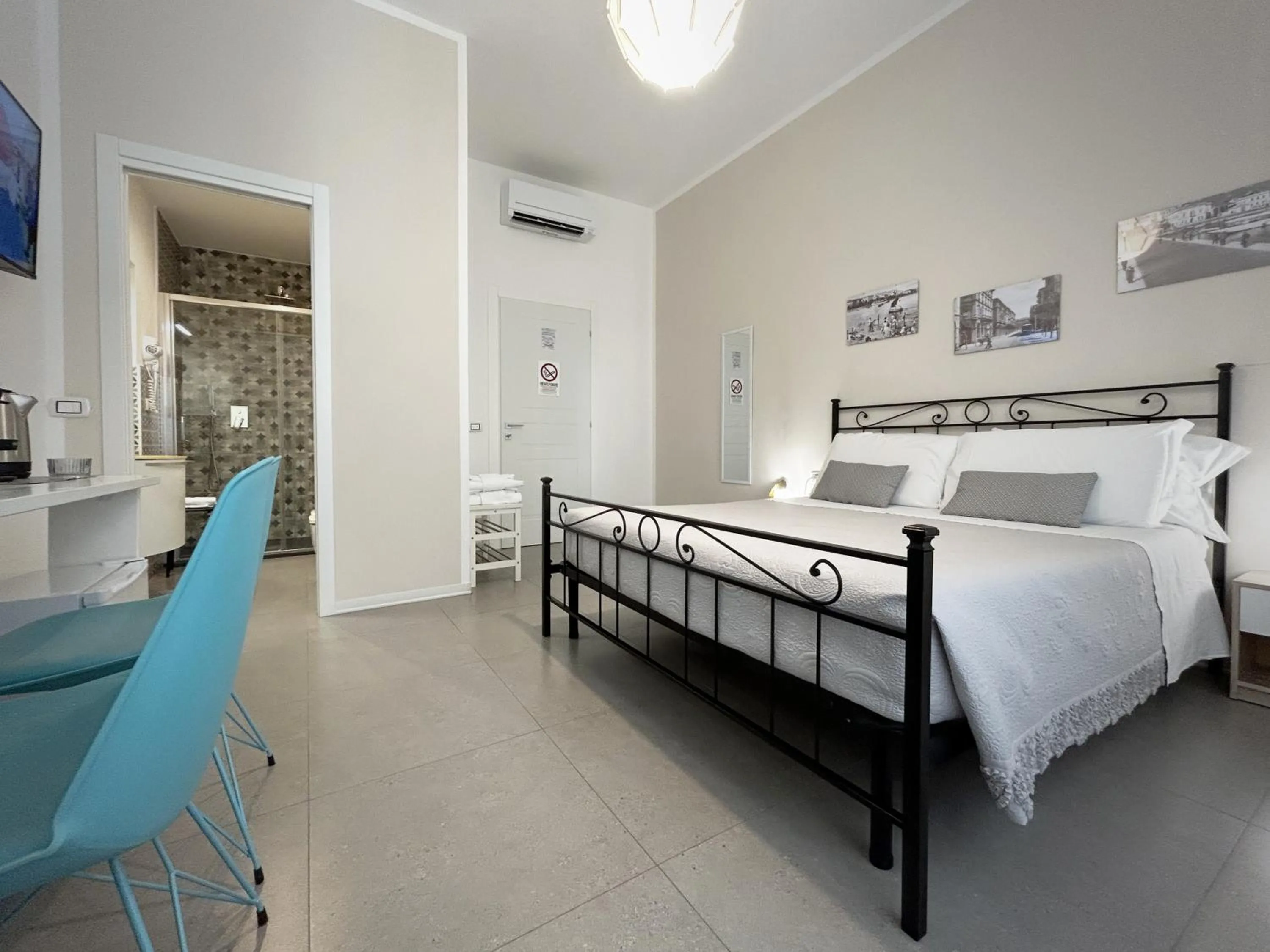 Bathroom in Affittacamere Everest