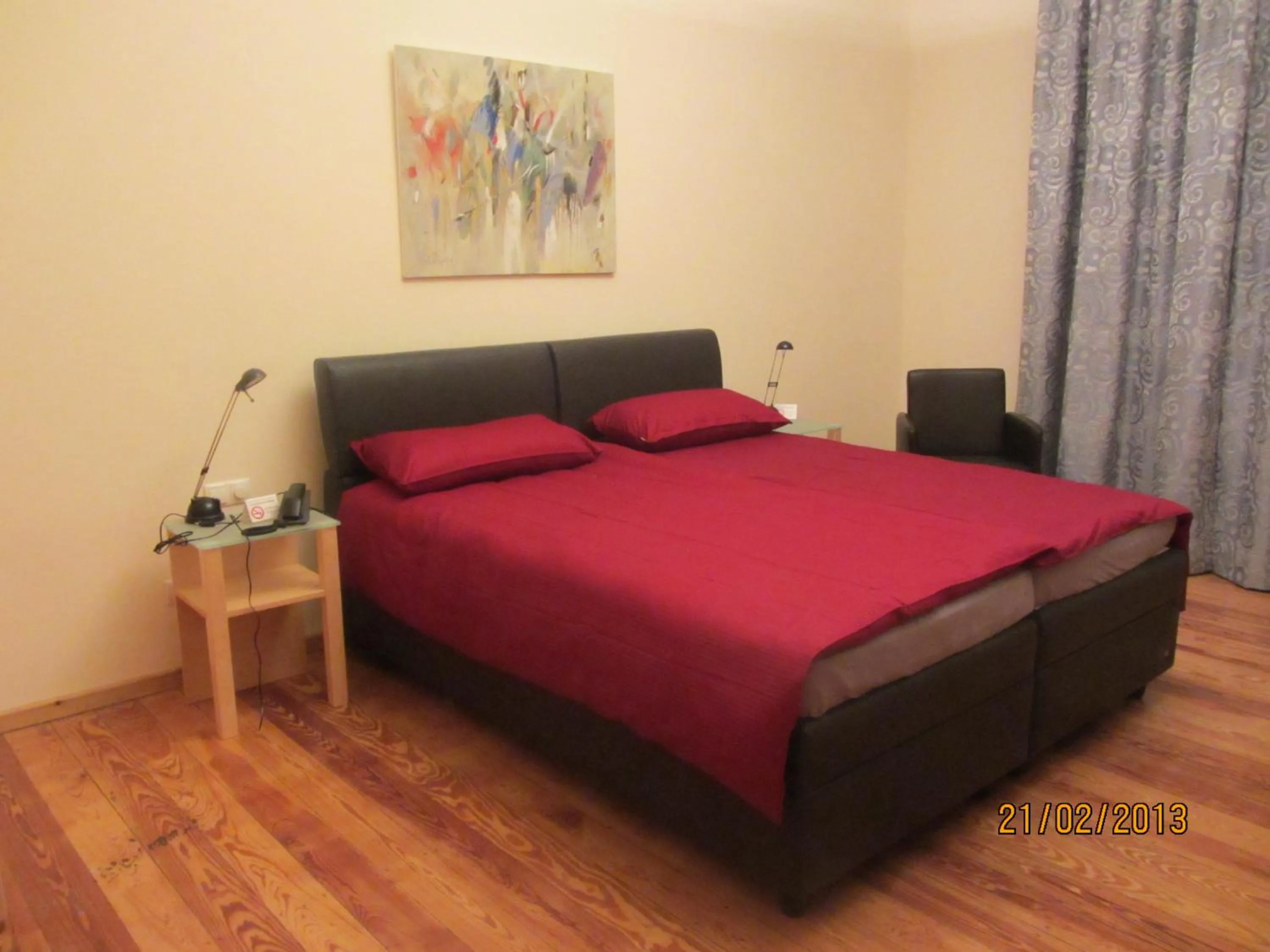 Bed in Exklusive Gästezimmer Landau