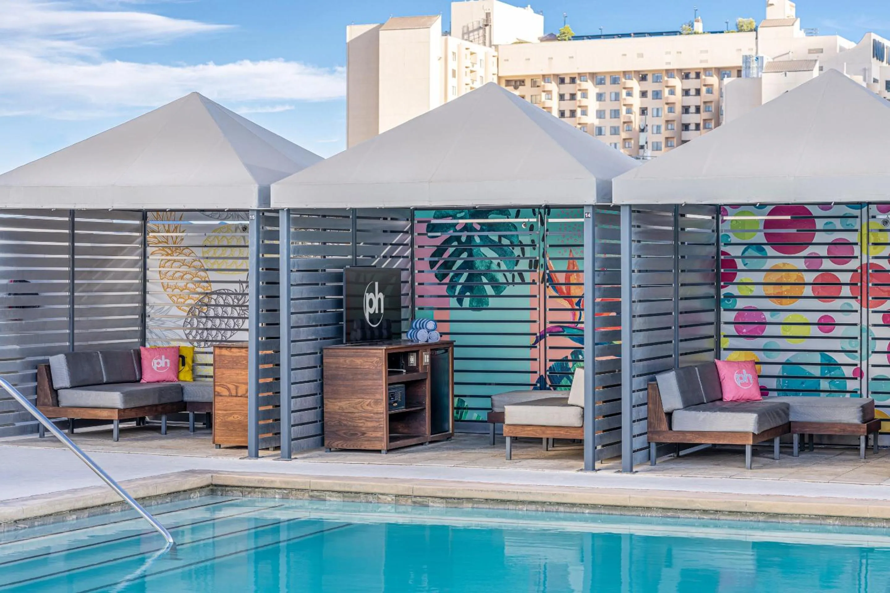 Swimming pool in Planet Hollywood Resort & Casino