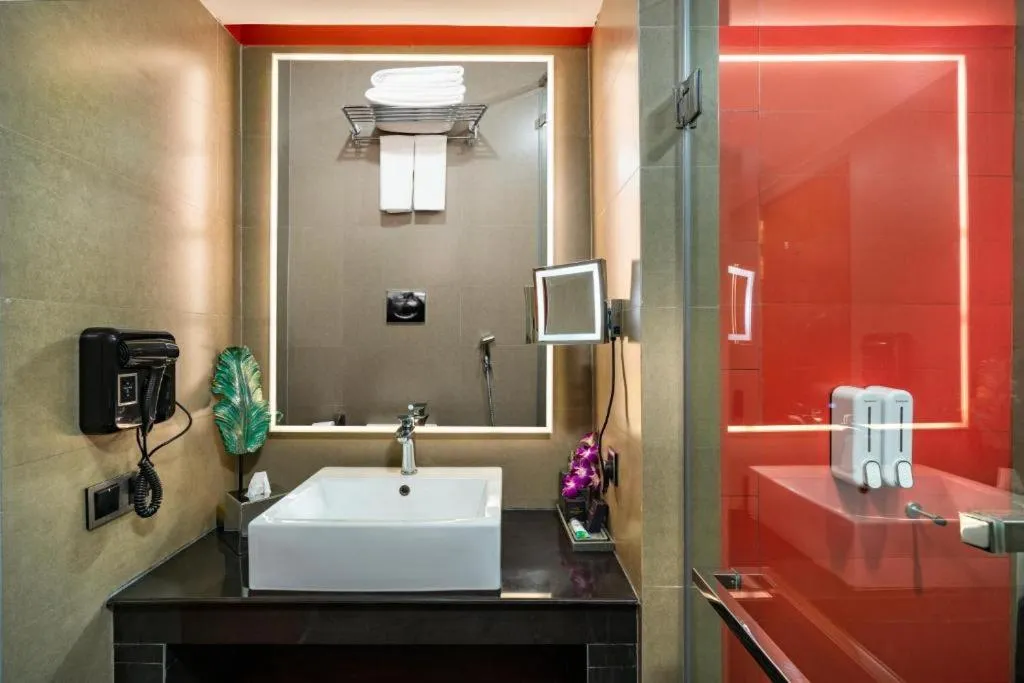 Bathroom in Regal Réseau Hotel & Spa