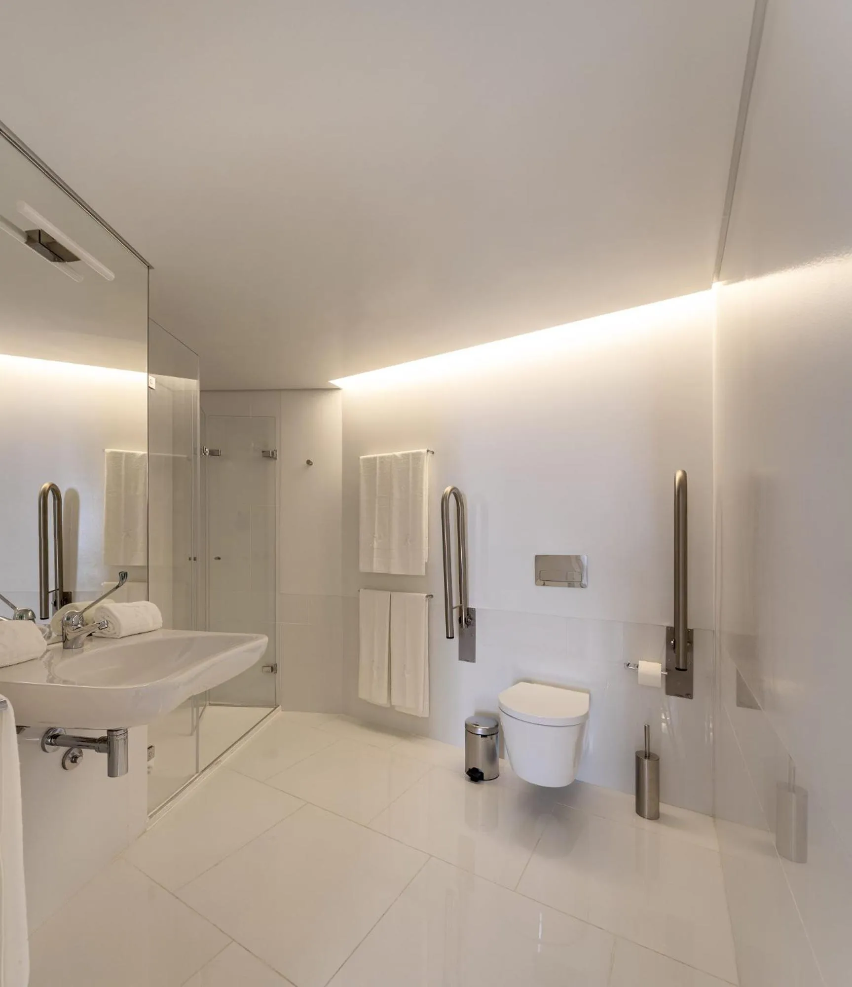 Bathroom in Lisbon Serviced Apartments - Madalena