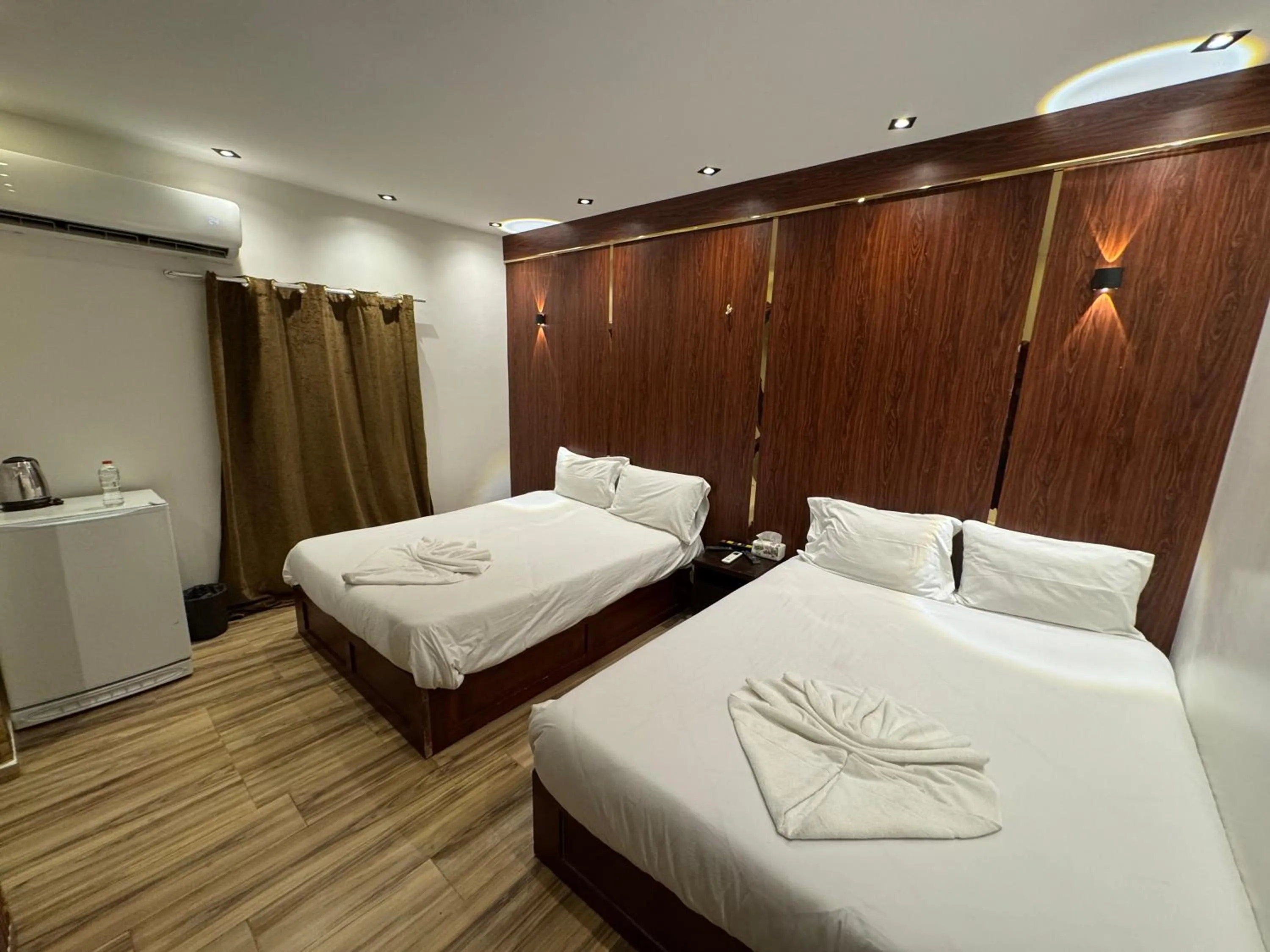 Bed in Sahara Pyramids Inn