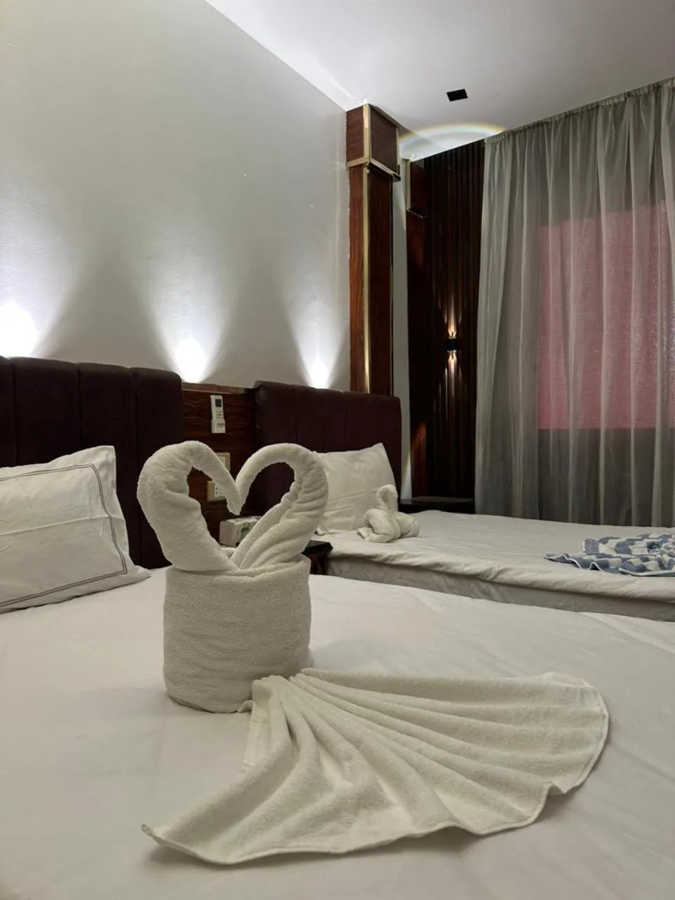 Bed in Sahara Pyramids Inn