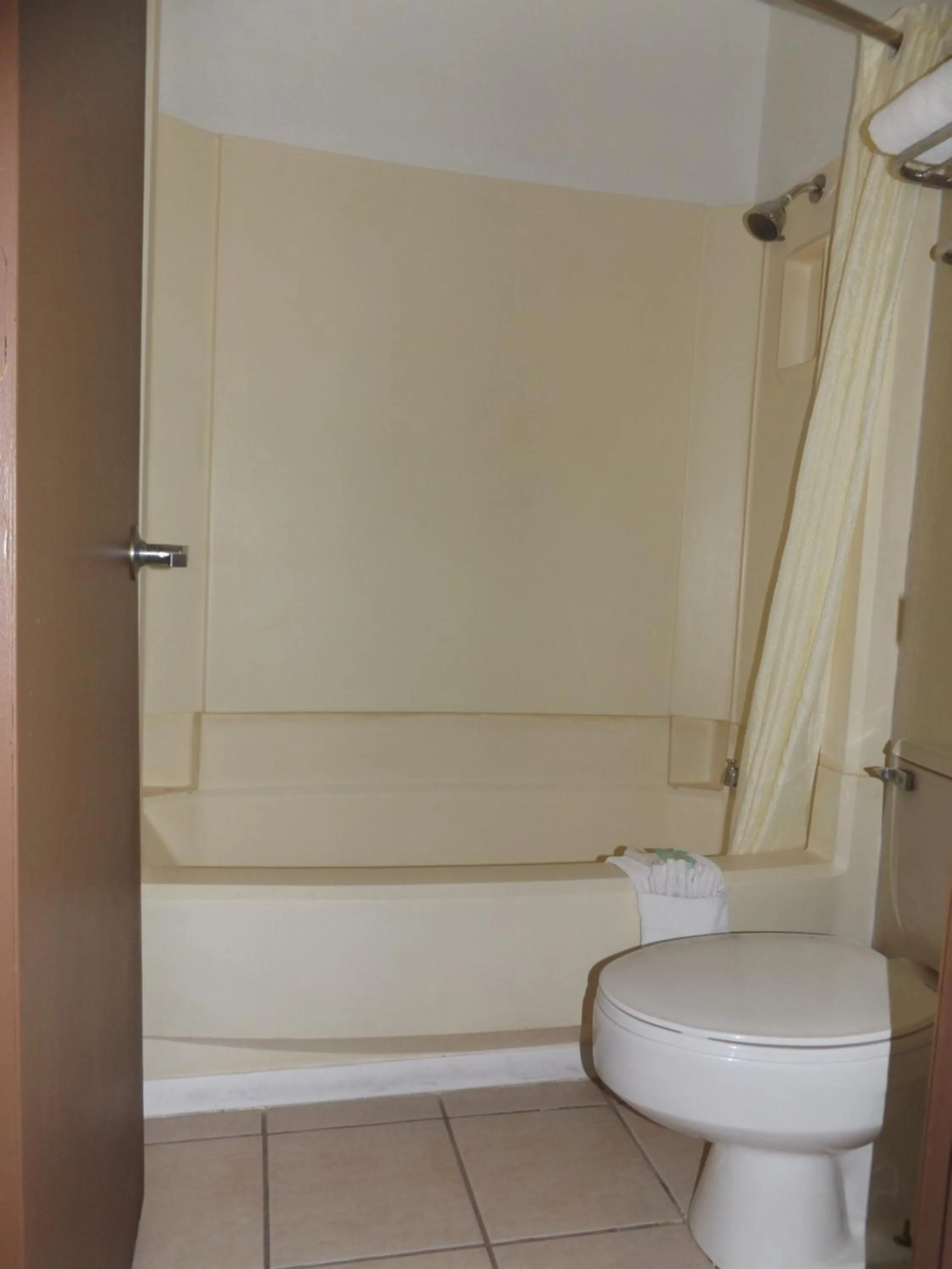 Shower in Regency Inn