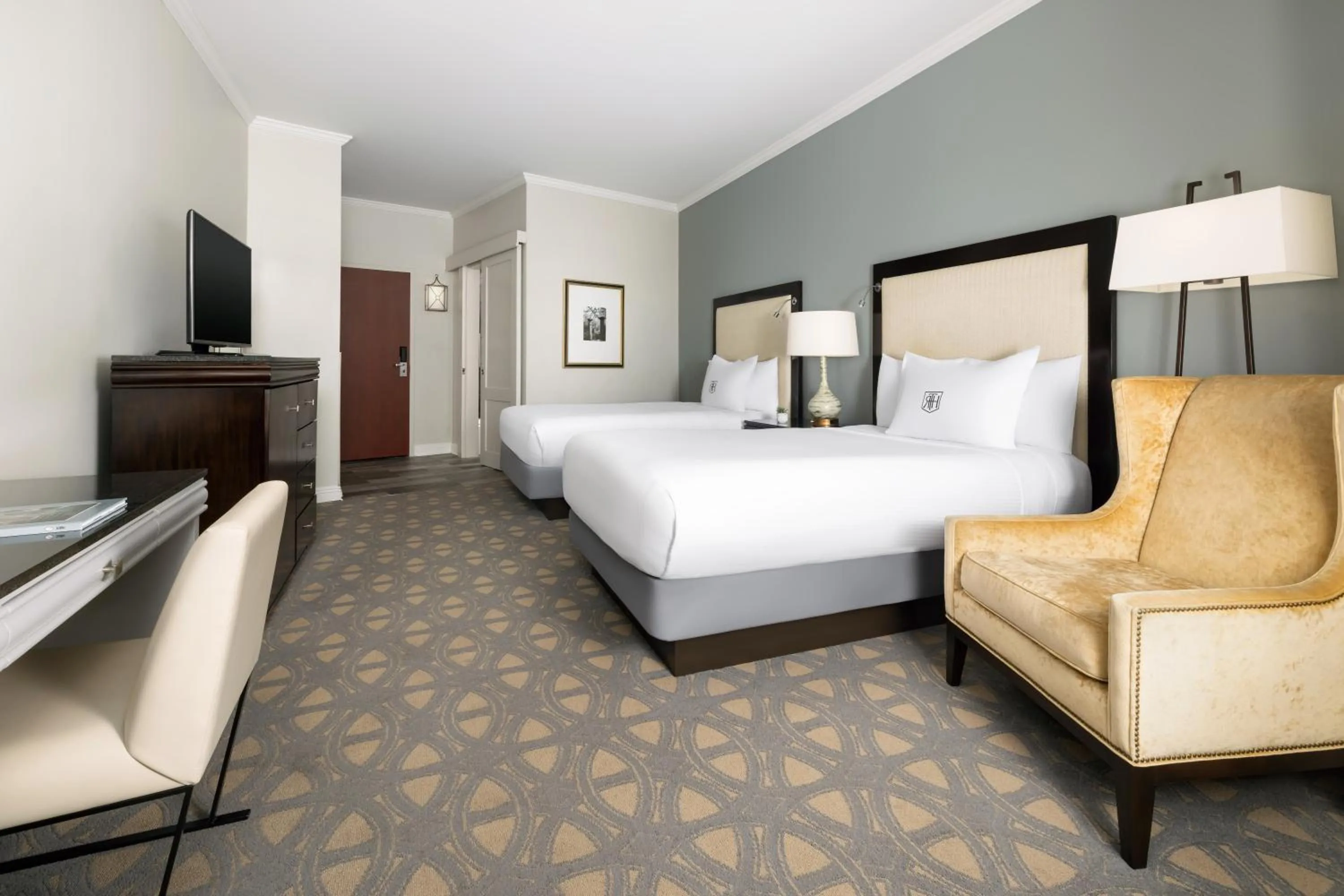 Bedroom, Bed in The Riverfront Hotel New Orleans