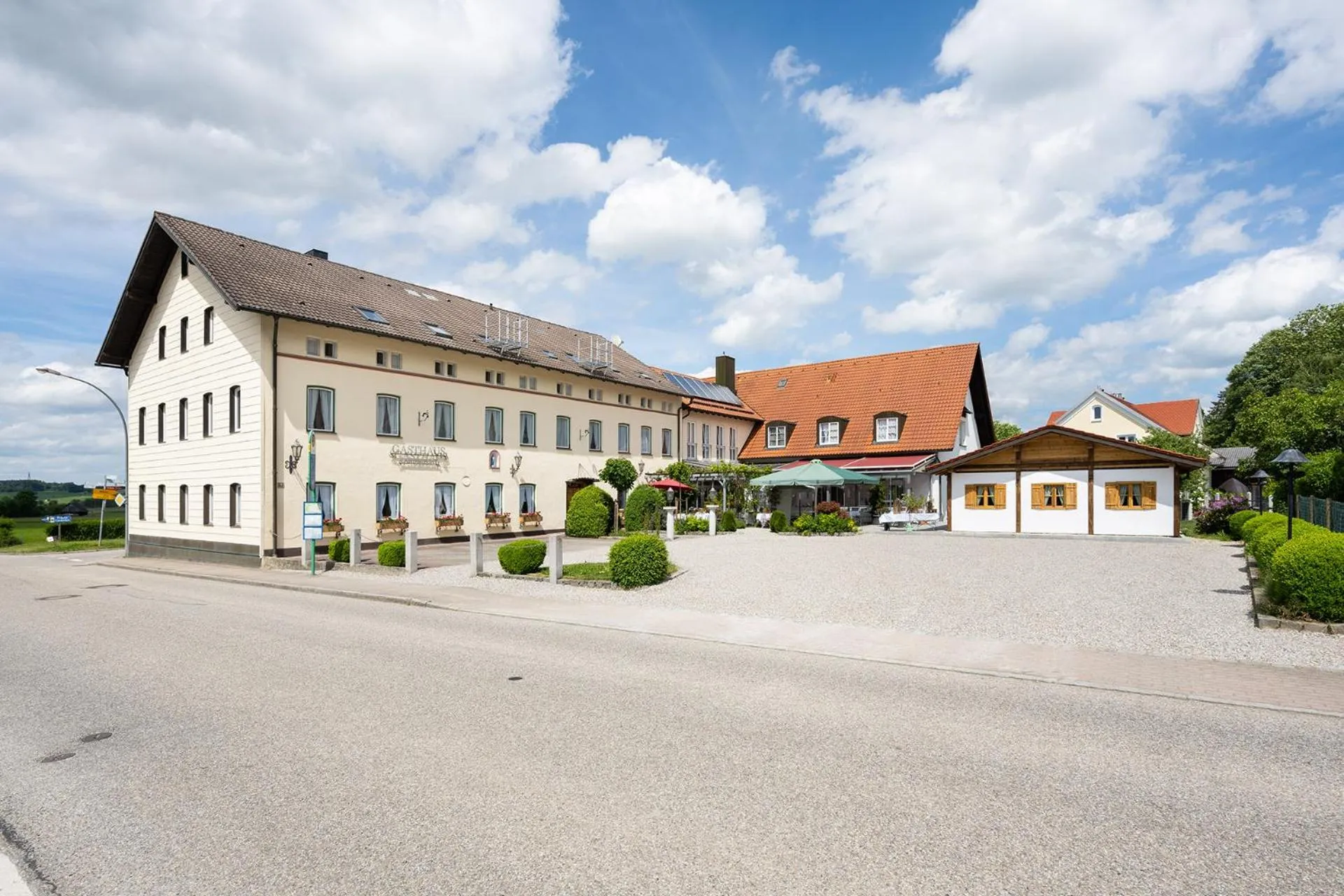 Property building in Gasthaus Landbrecht