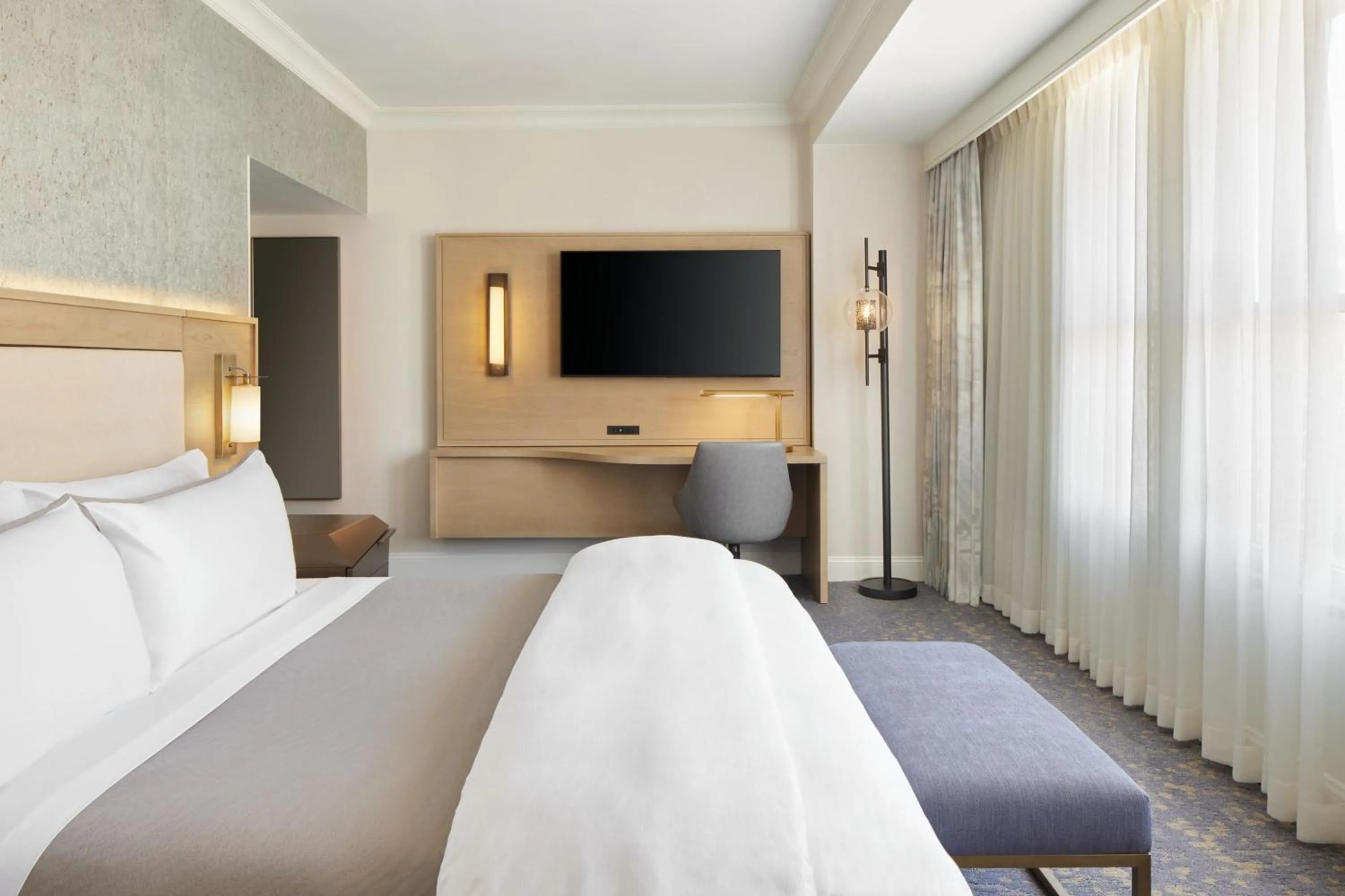 Bedroom, Bed in Westin Georgetown, Washington D.C.