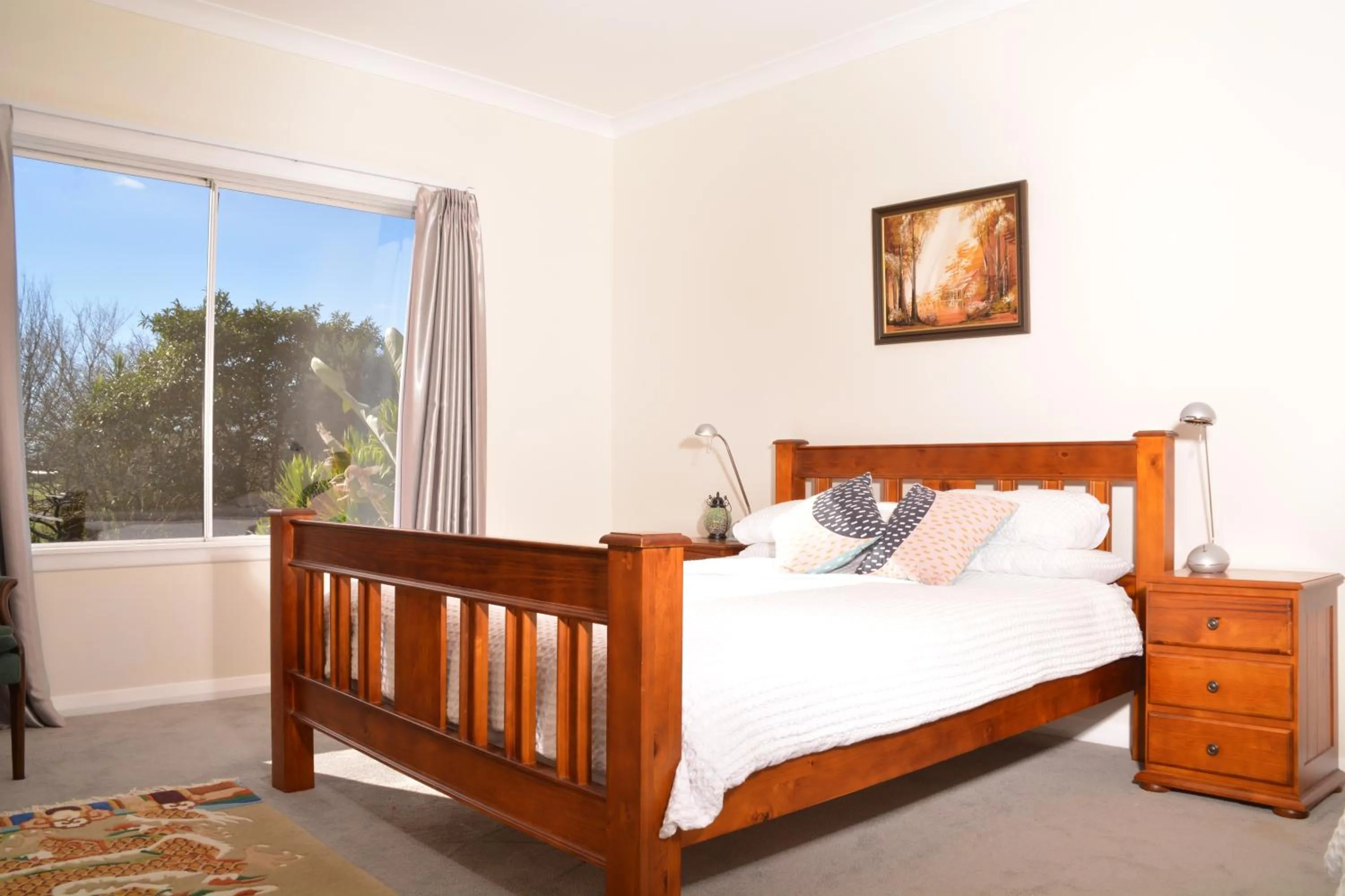 Bedroom, Bed in English Cherry Tree Manor
