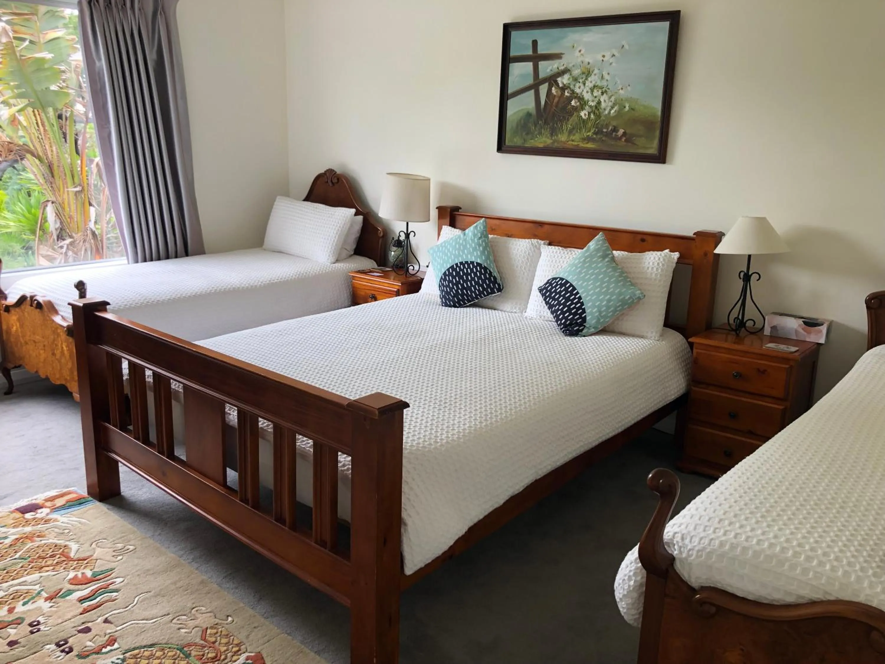 Bedroom, Bed in English Cherry Tree Manor