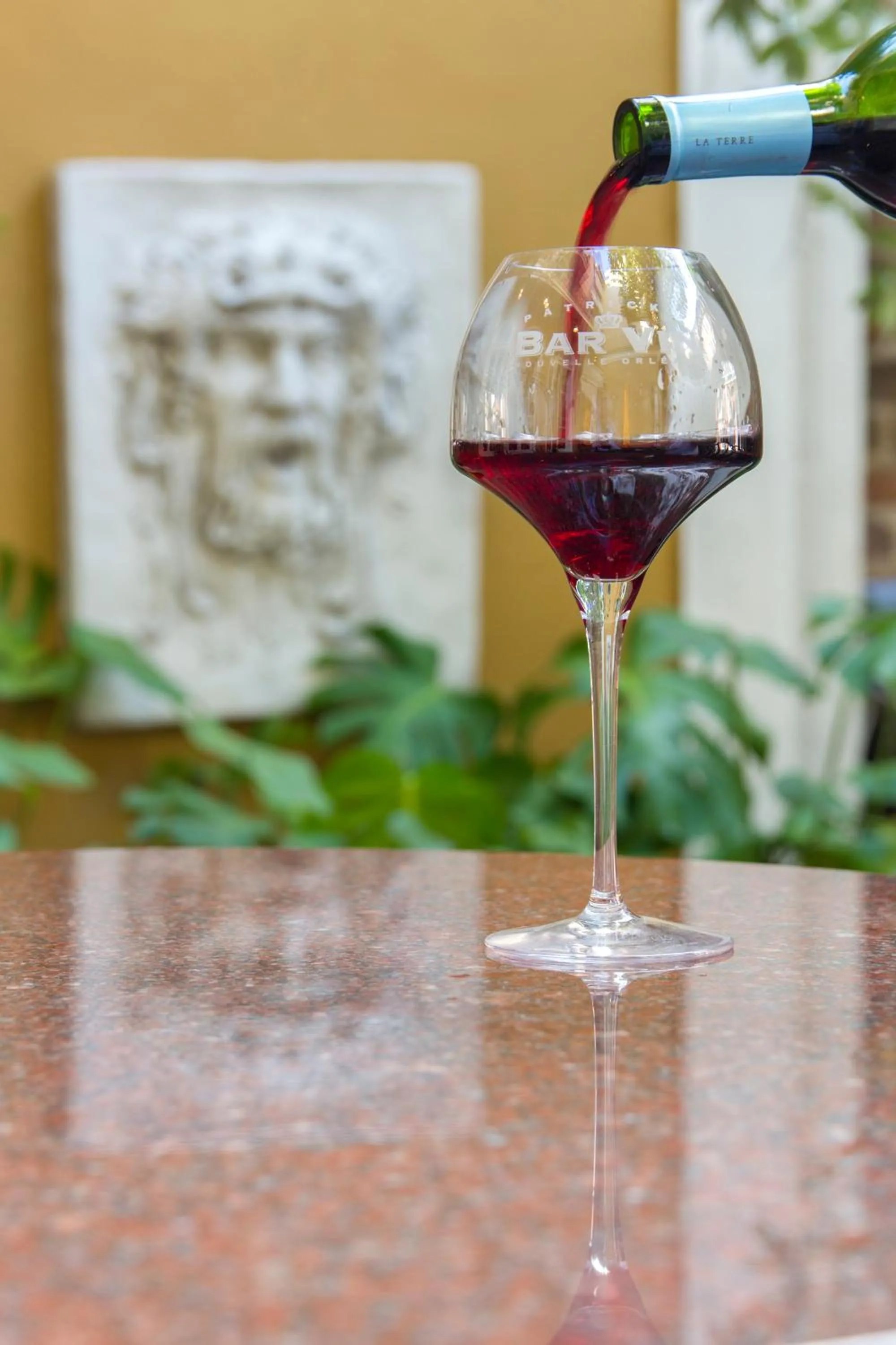 Lounge or bar in Hotel Mazarin