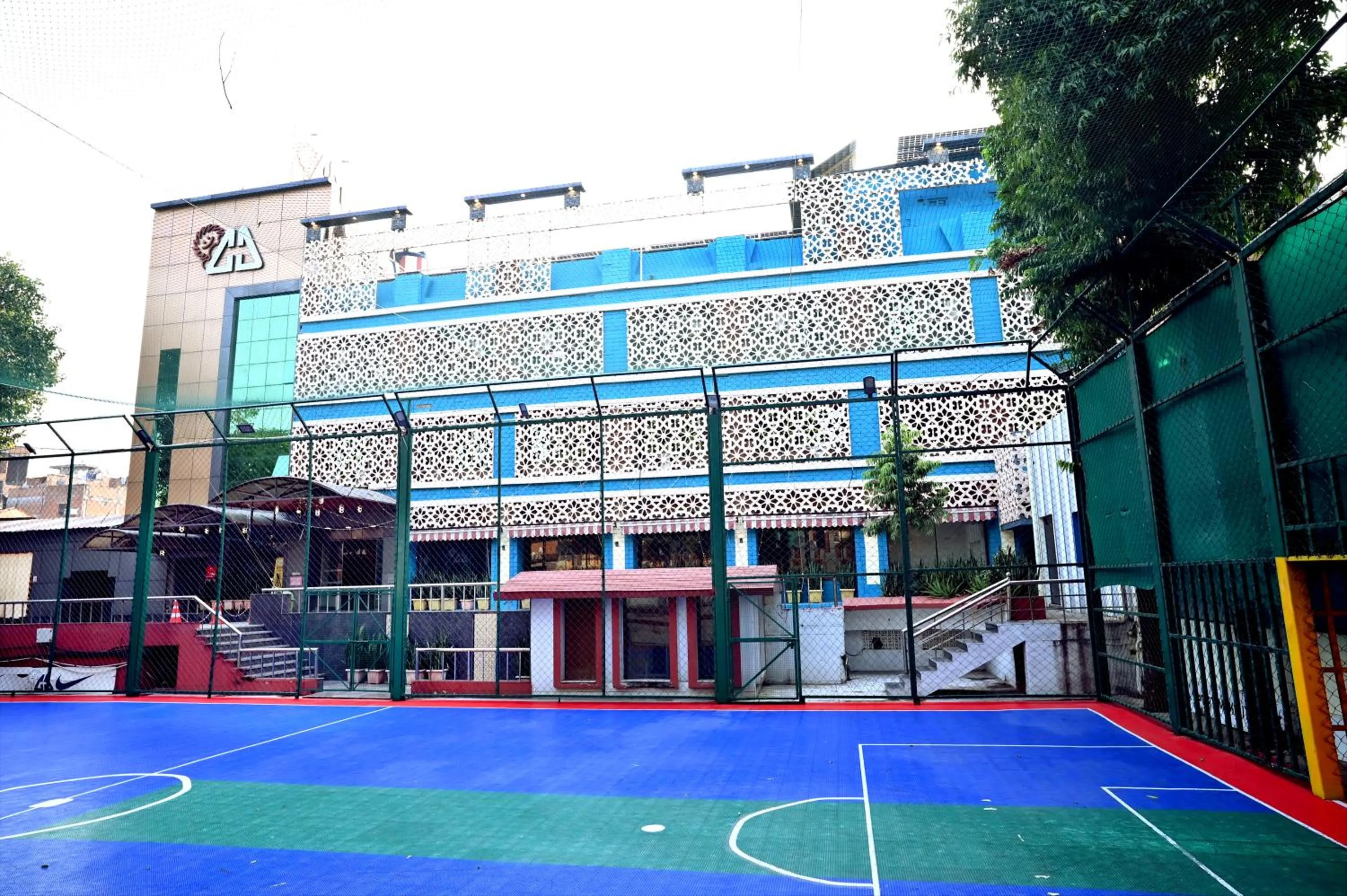 Property building in Citi Club