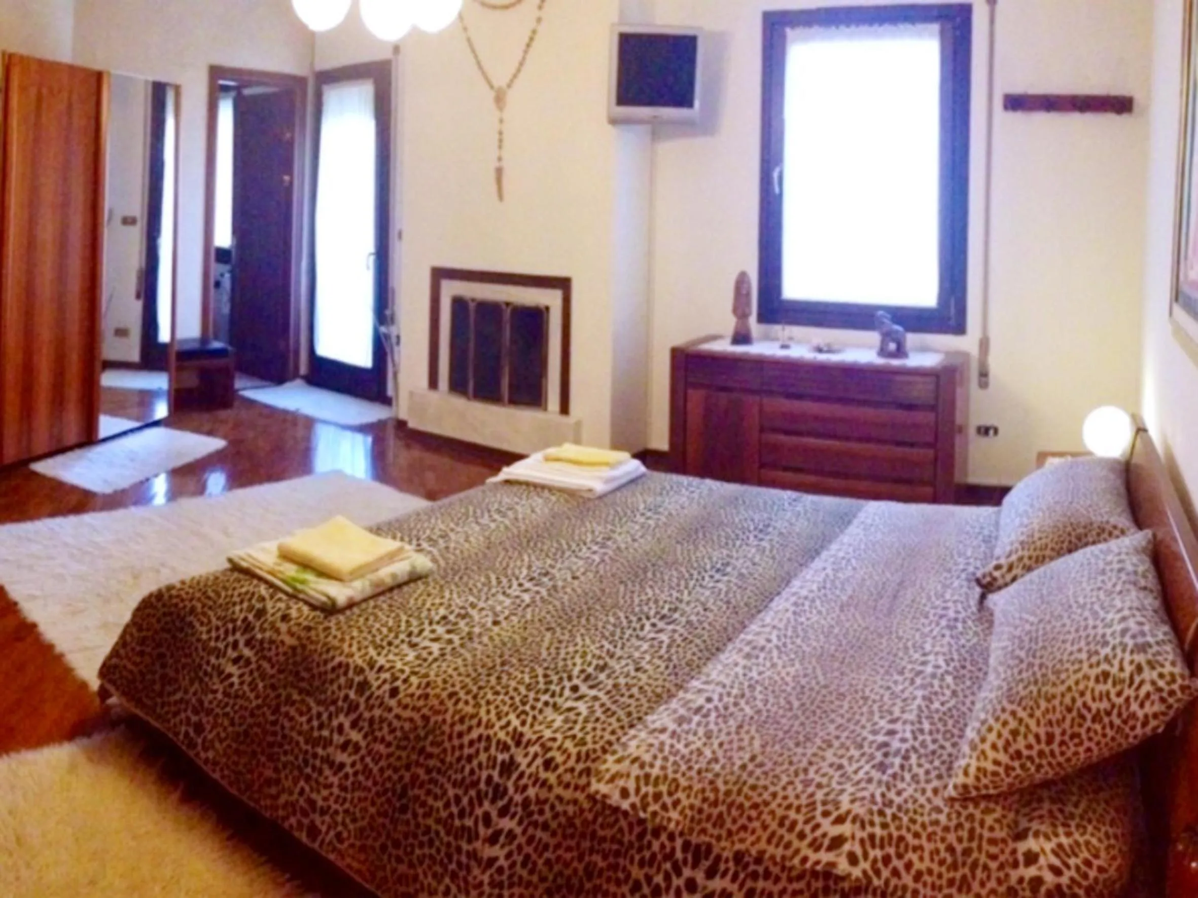 Photo of the whole room, Bed in B&B Le Tre Grazie