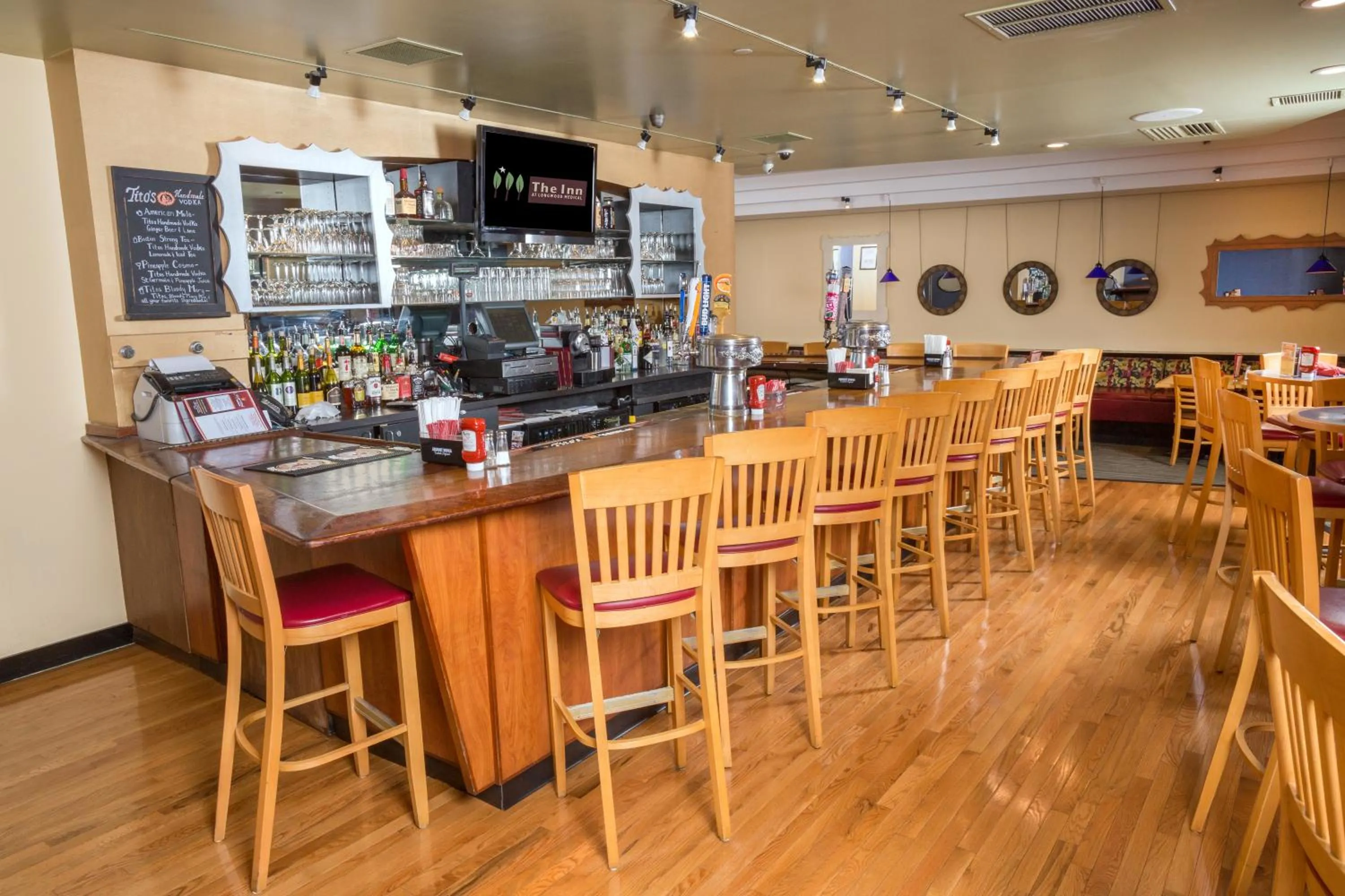 Restaurant/places to eat in The Inn at Longwood Medical