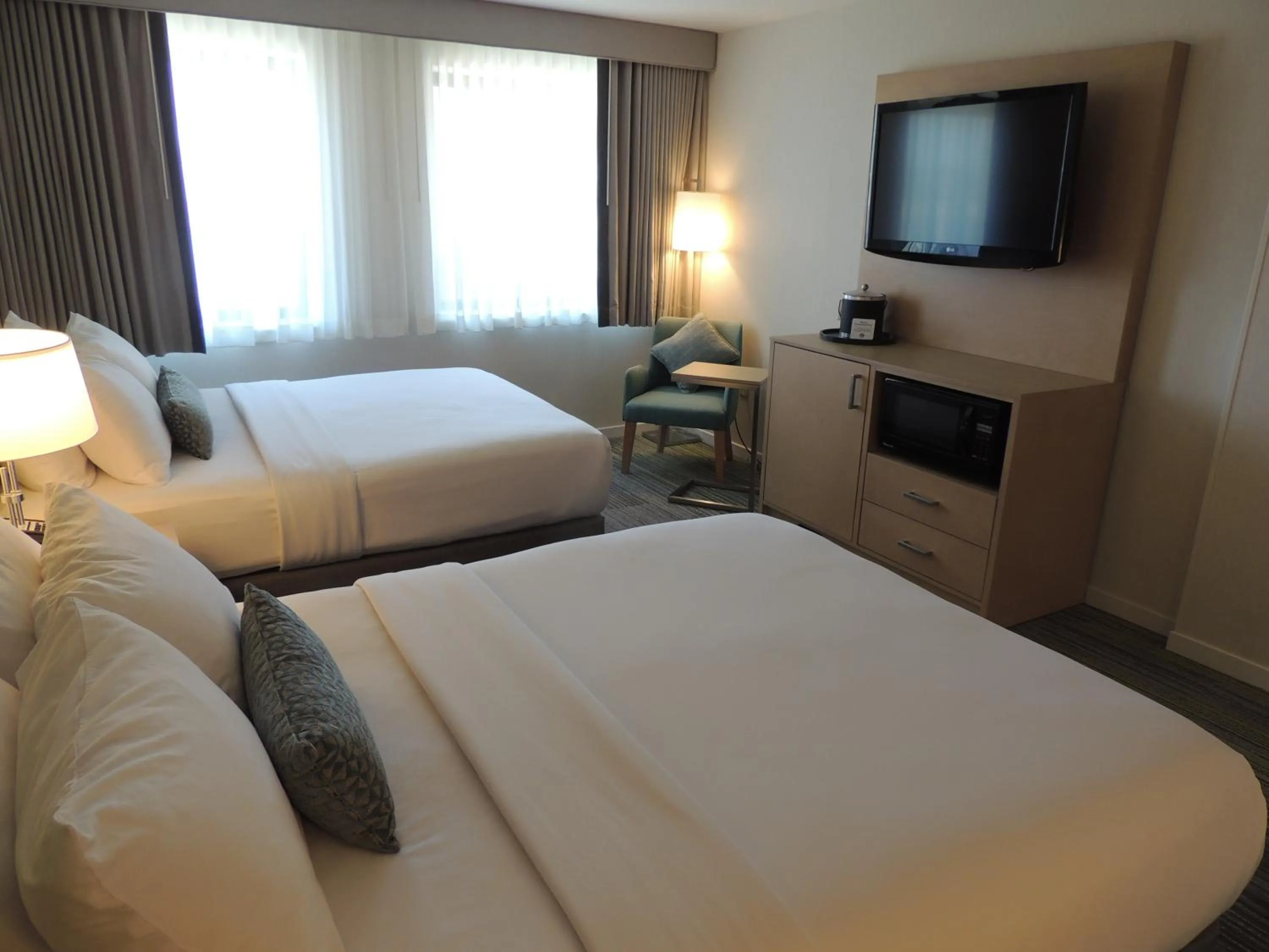 Bed in The Inn at Longwood Medical