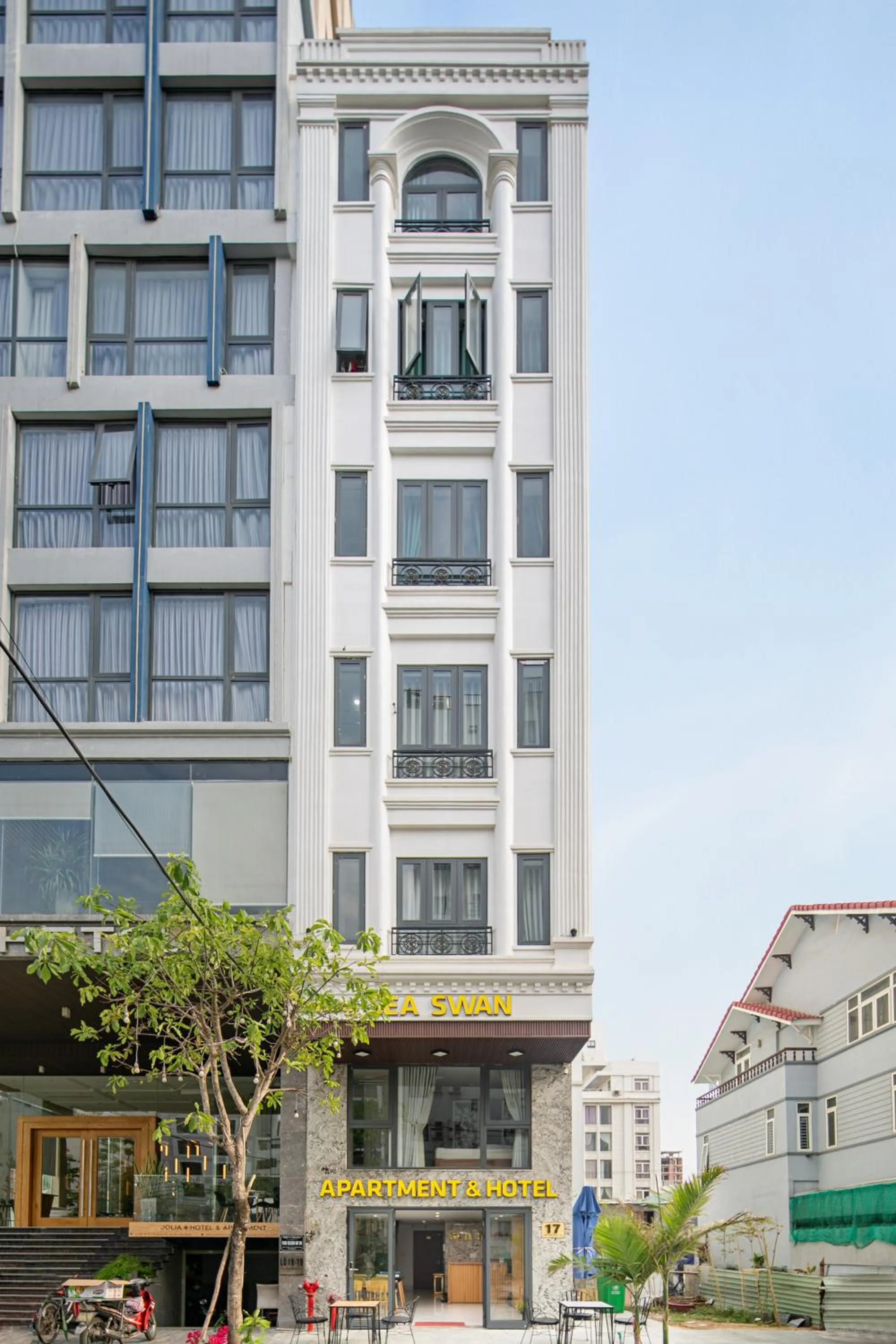 Property building in Sea Swan Apartment and Hotel