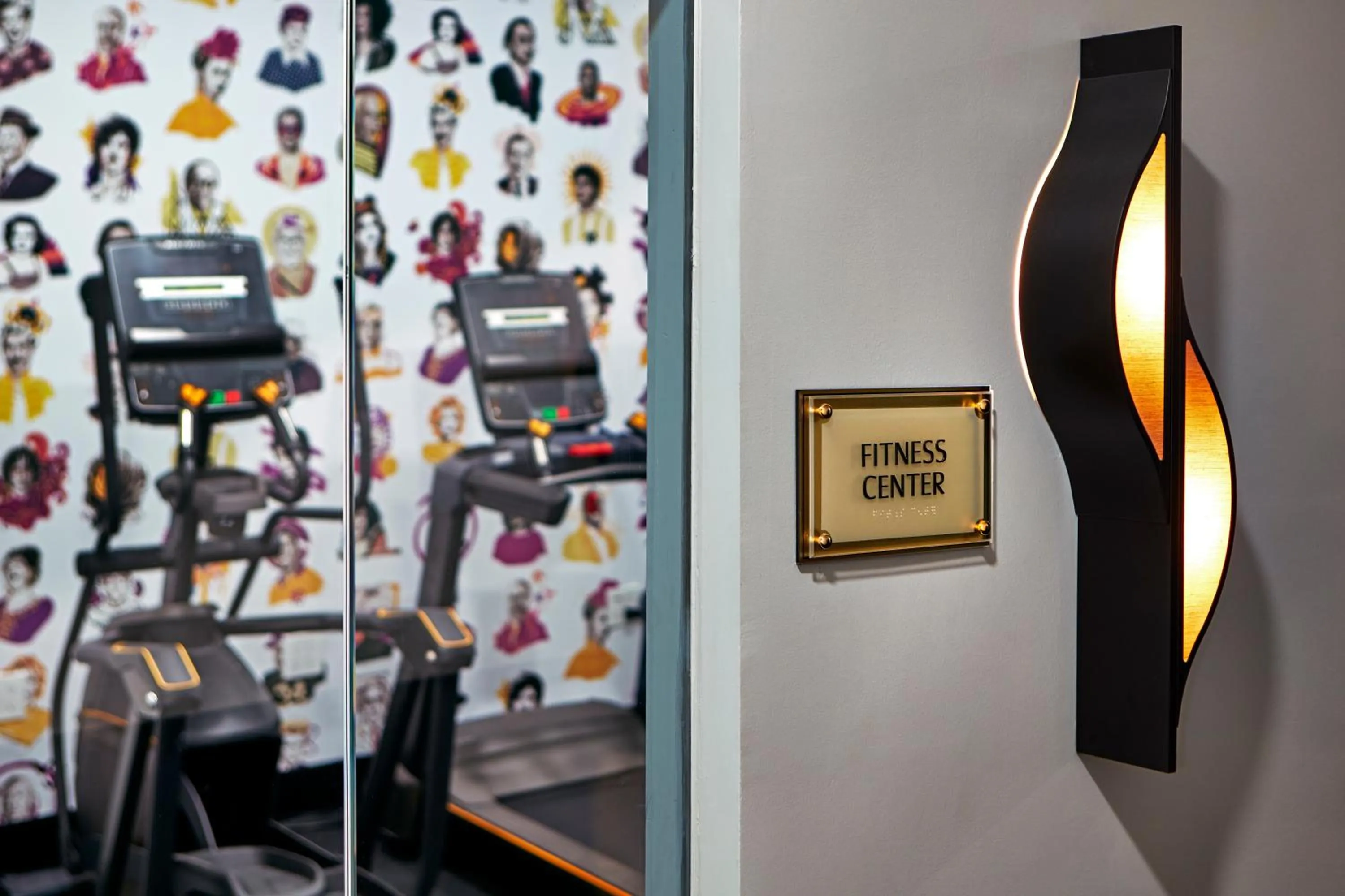 Fitness centre/facilities in Elan Hotel