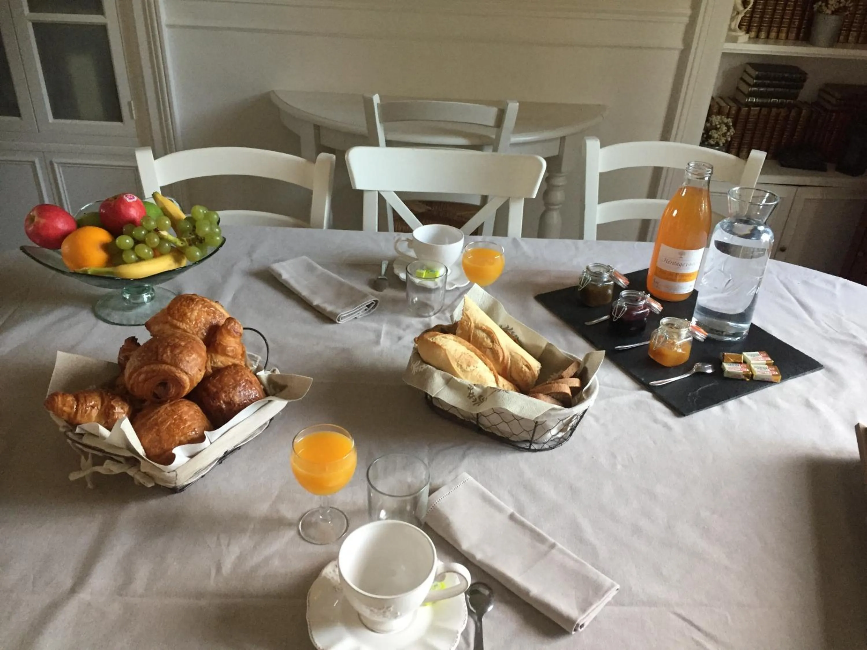 Breakfast in A L'Aube de Troyes