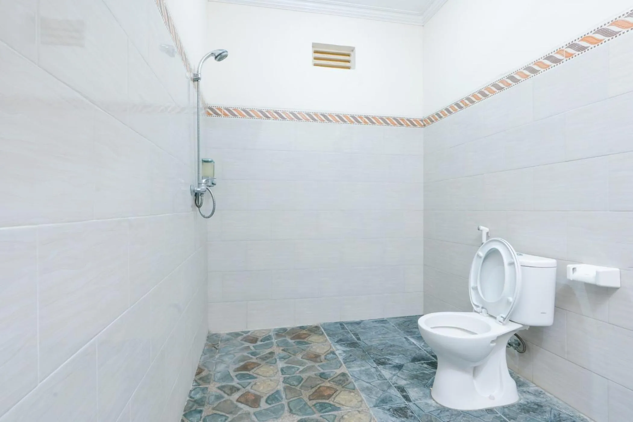 Bathroom in Arunika Cottage