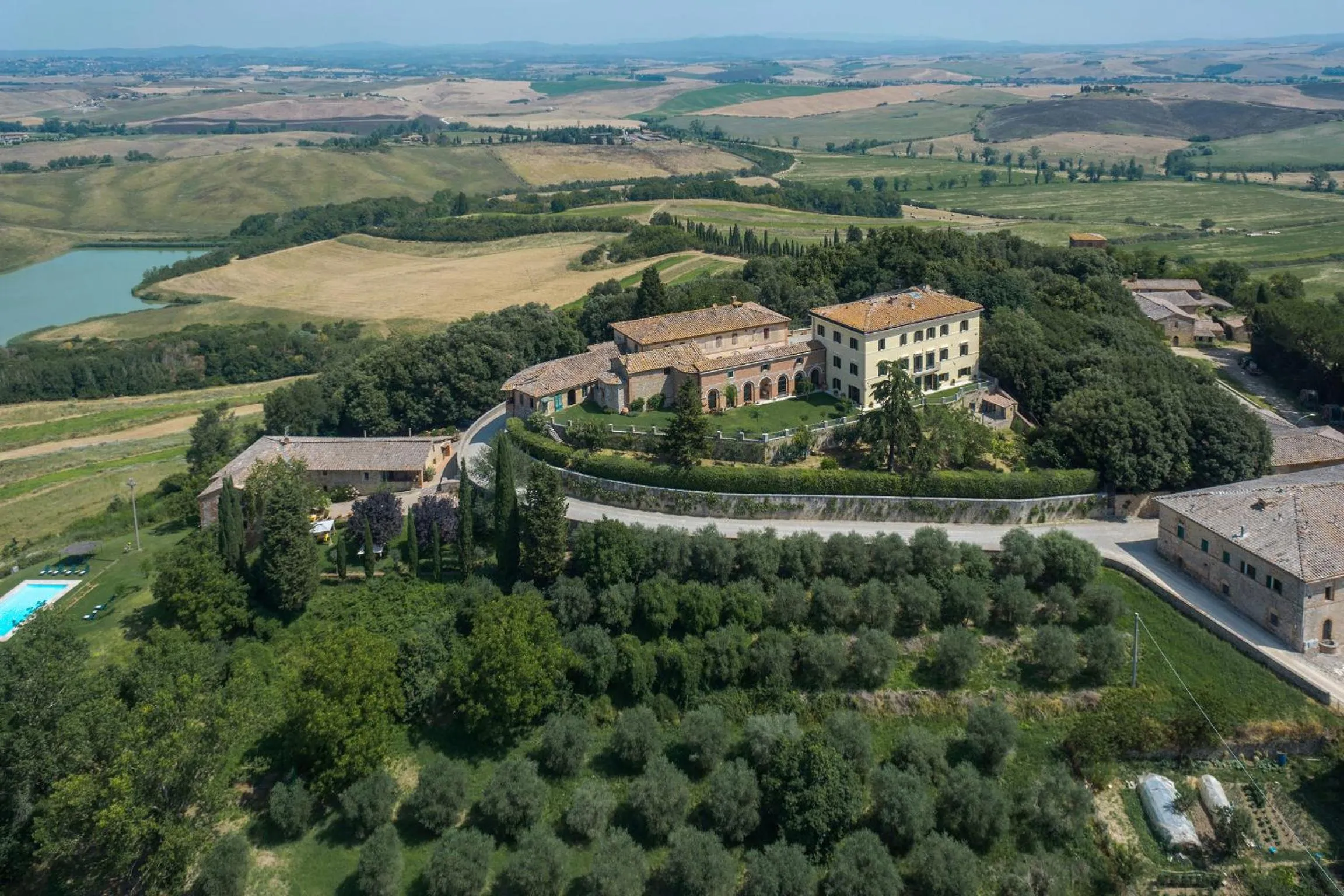 Bird's eye view in Appartamenti Villa e Fattoria di Radi Tuscany