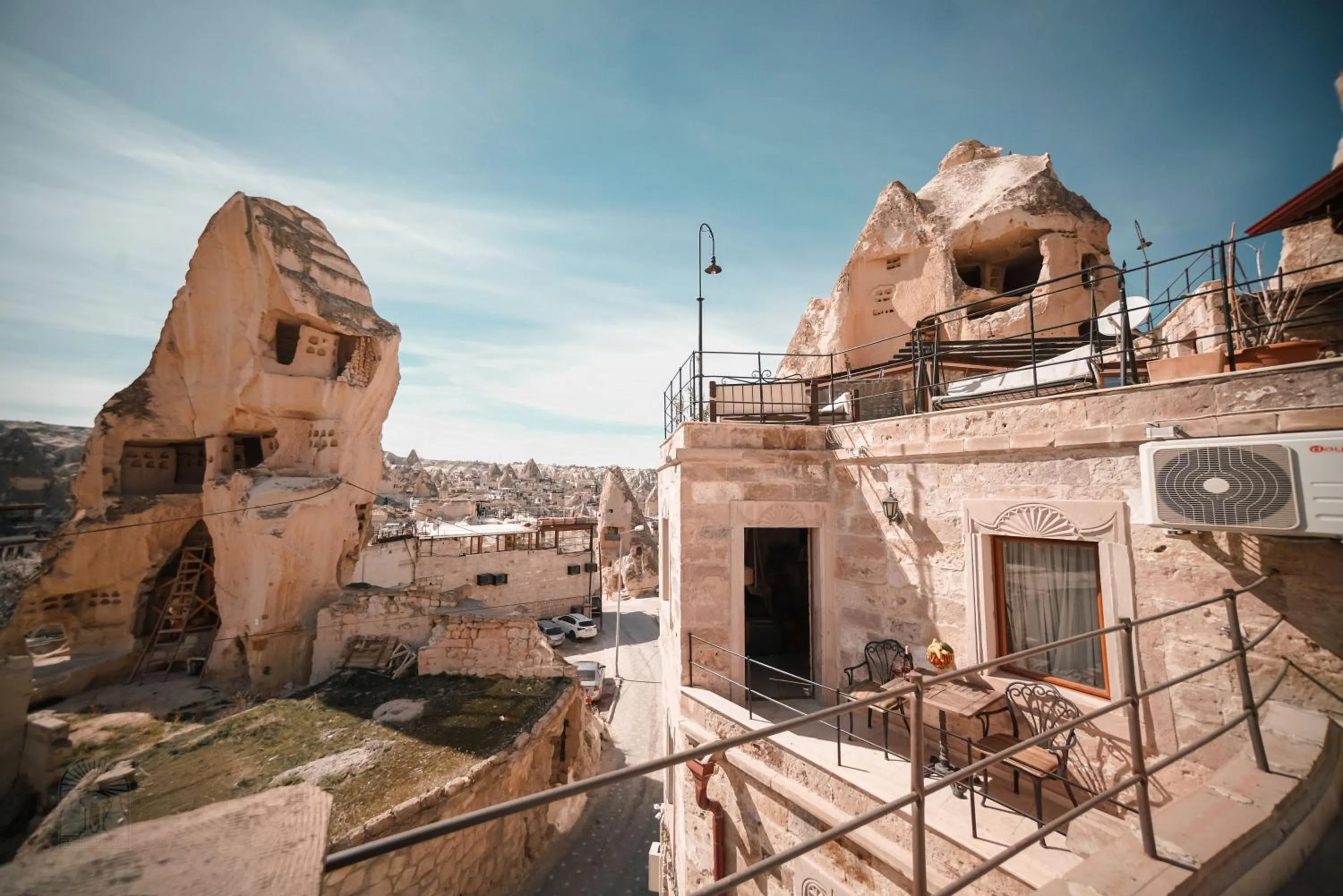 Natural landscape in Zeus Cave Suites