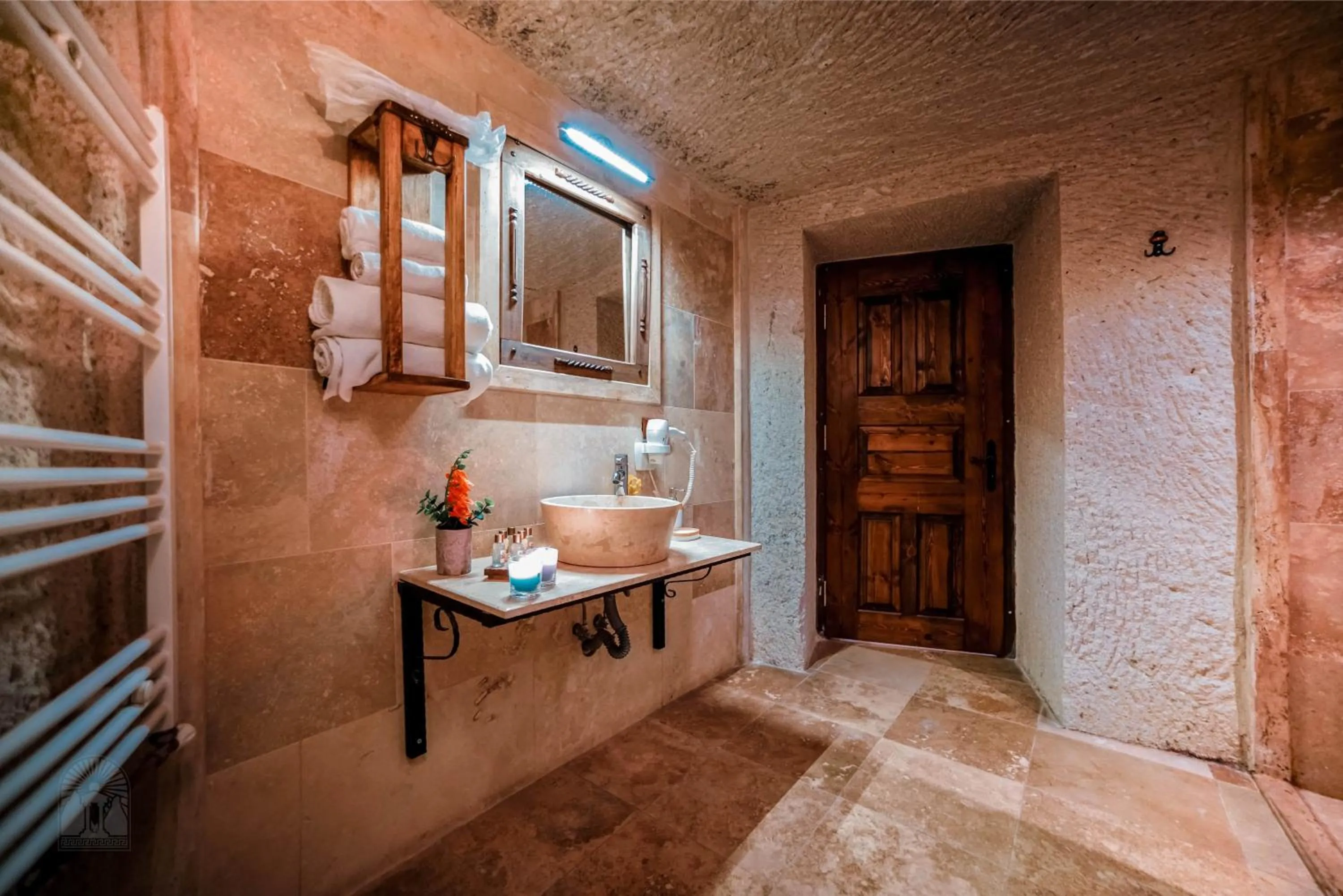 Bathroom in Zeus Cave Suites