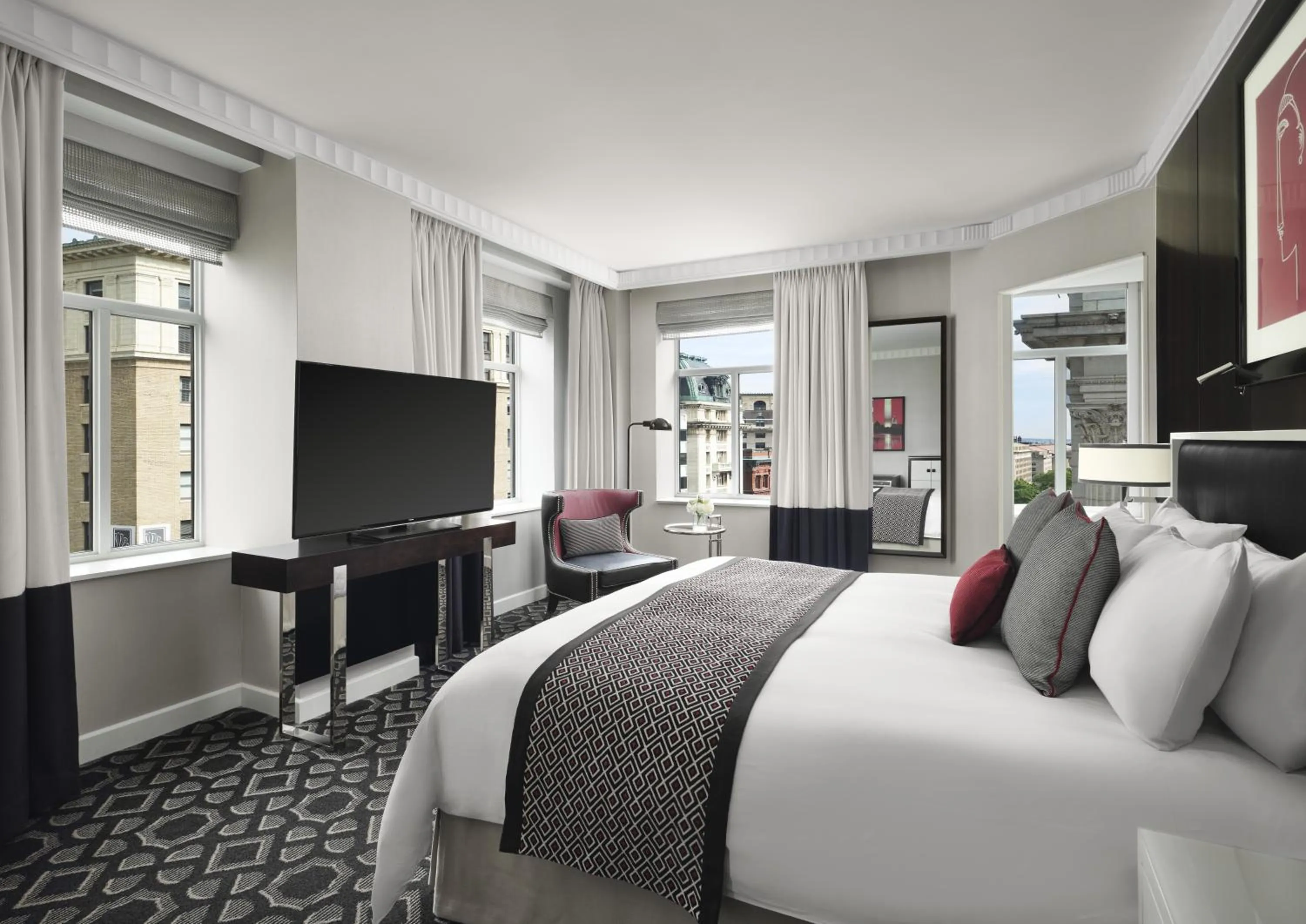 View (from property/room), Bed in Sofitel Lafayette Square Washington DC