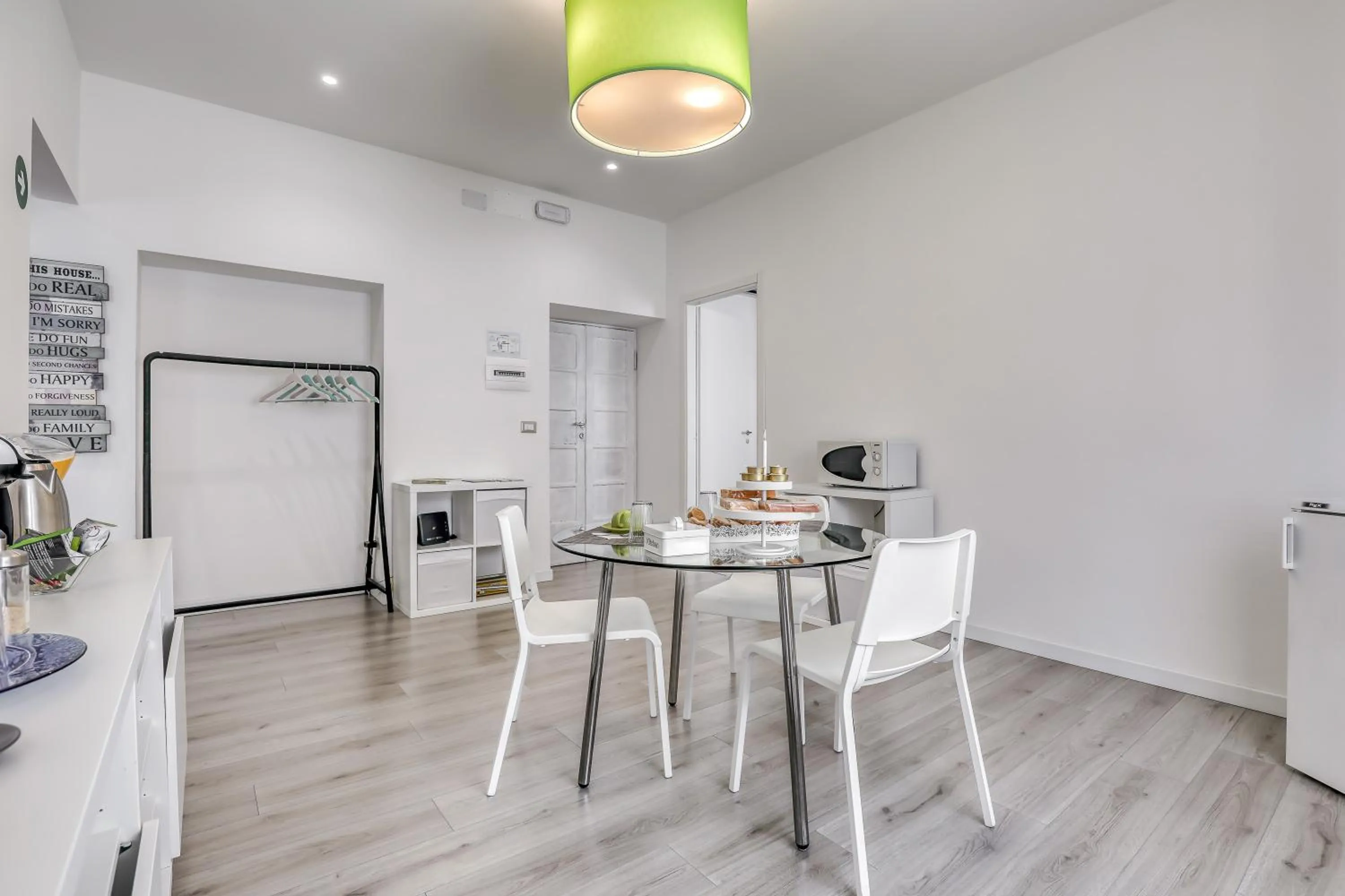 Communal lounge/ TV room in INTERZASTRADA B&B