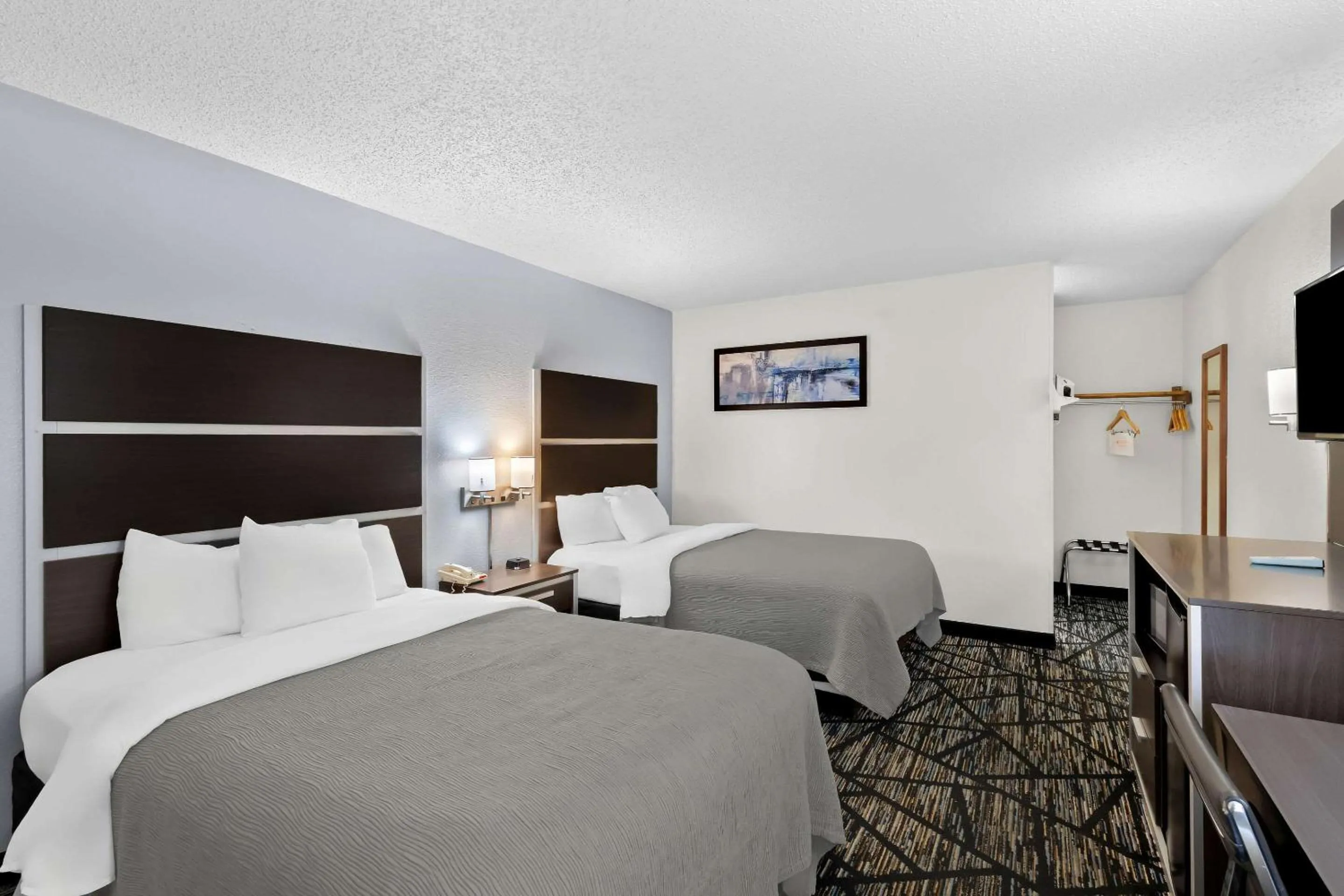 Bedroom, Bed in Quality Inn Northlake