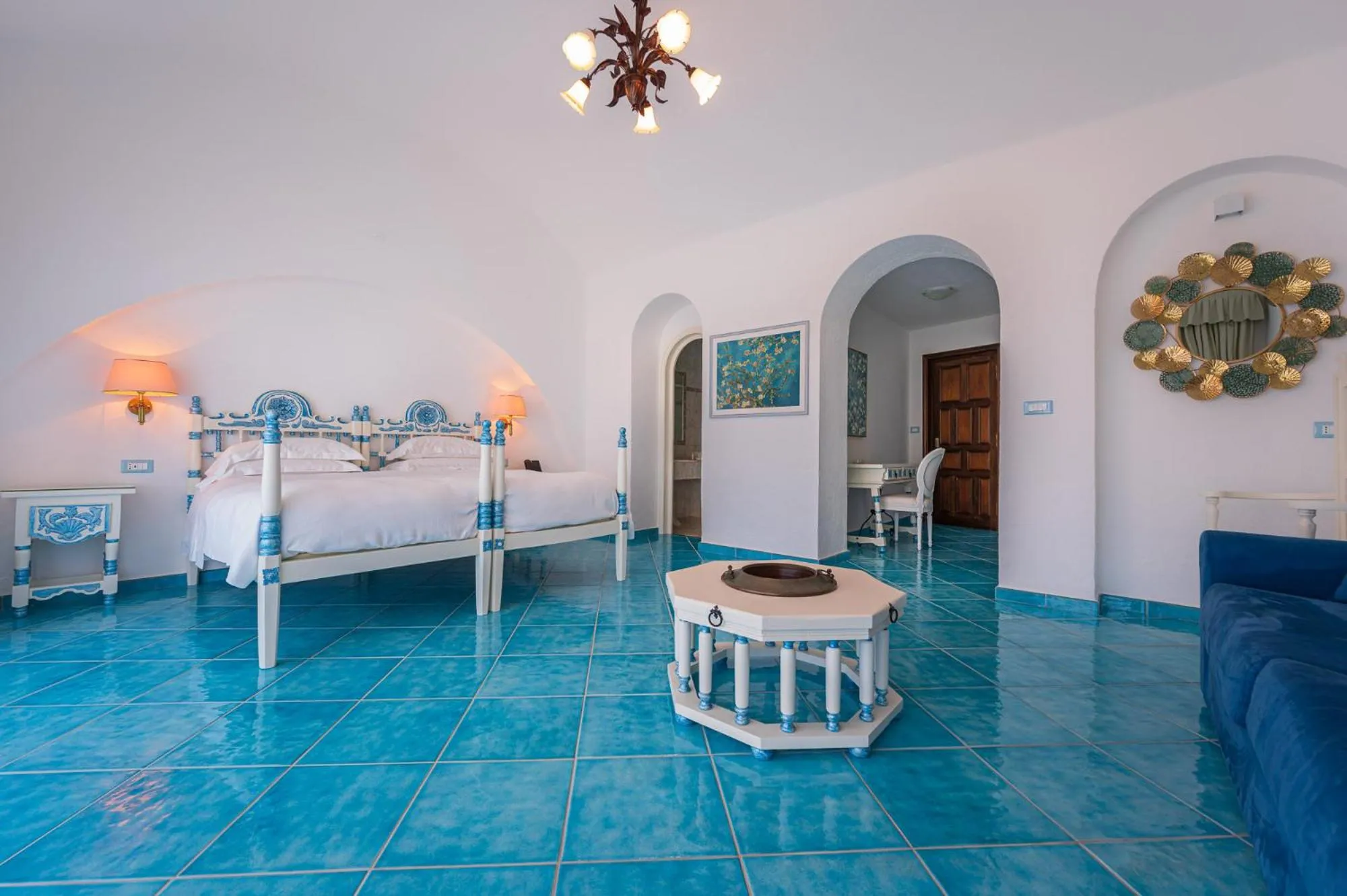 Bed in Grand Hotel Le Rocce