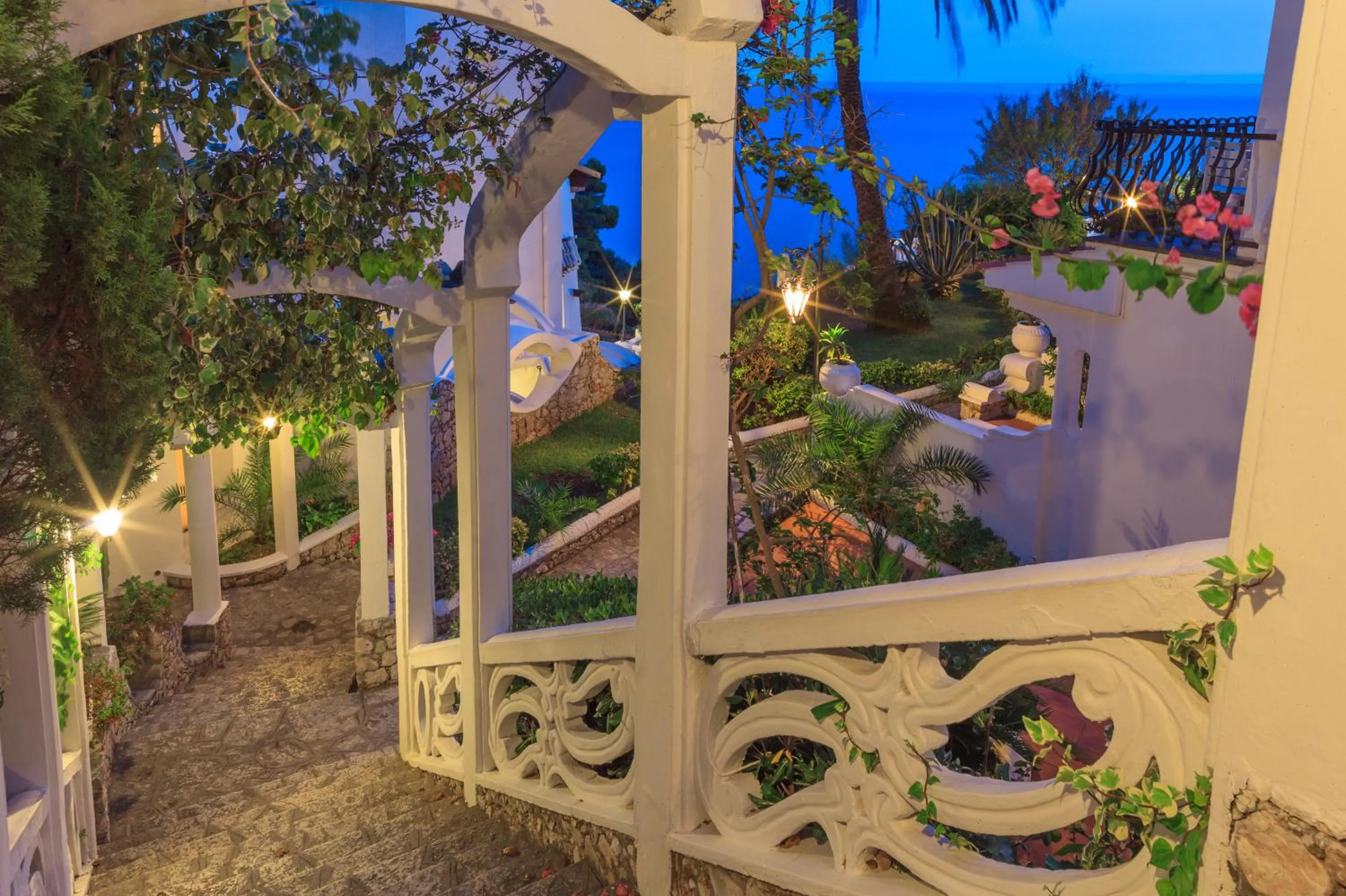 Facade/entrance in Grand Hotel Le Rocce