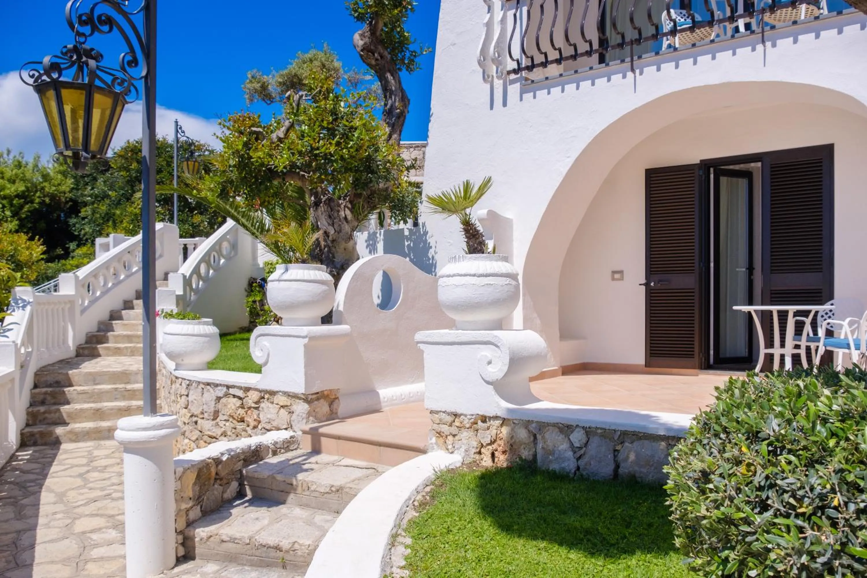 Garden view in Grand Hotel Le Rocce