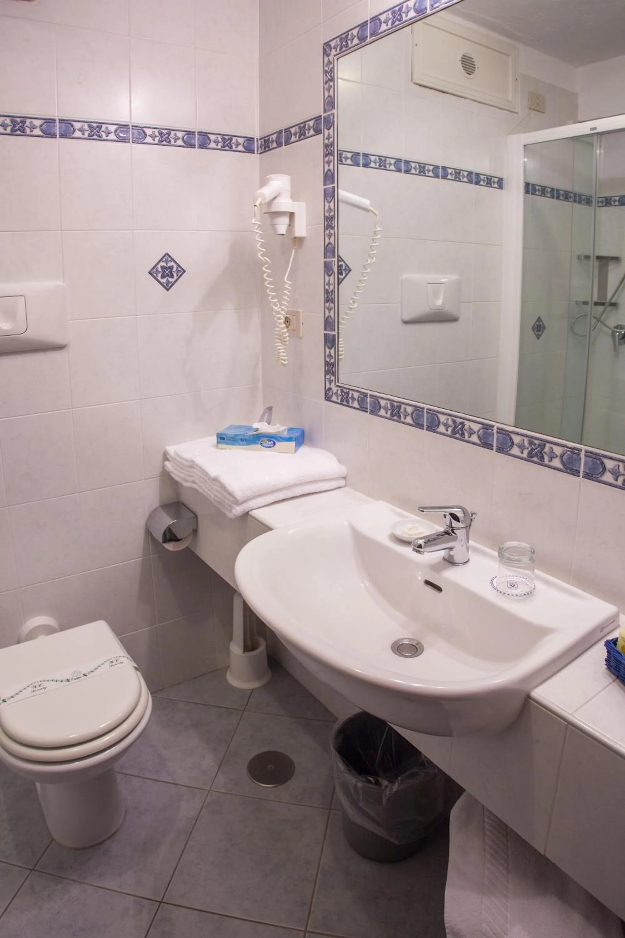 Bathroom in Grand Hotel Le Rocce