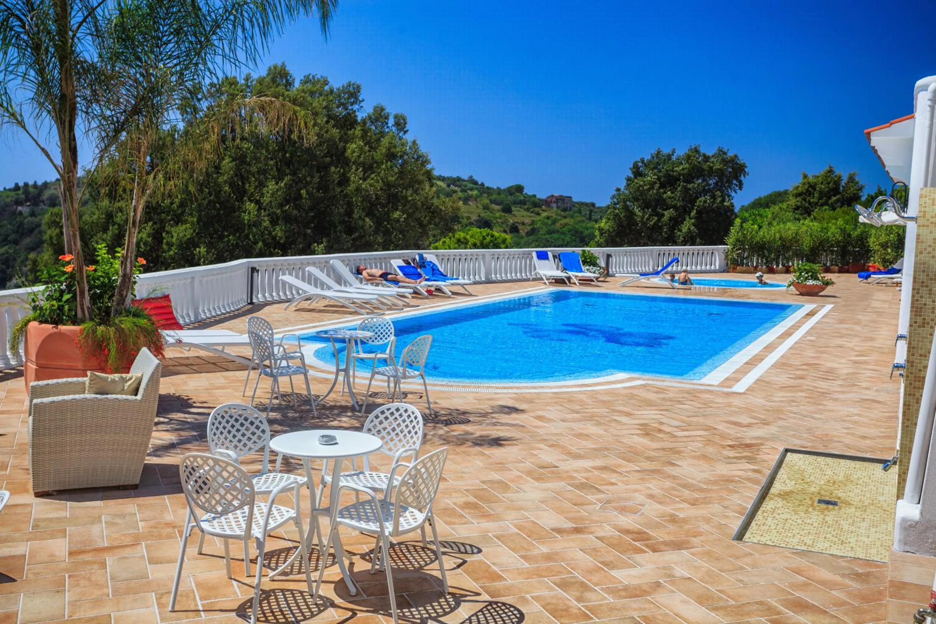 Swimming pool in Grand Hotel Le Rocce
