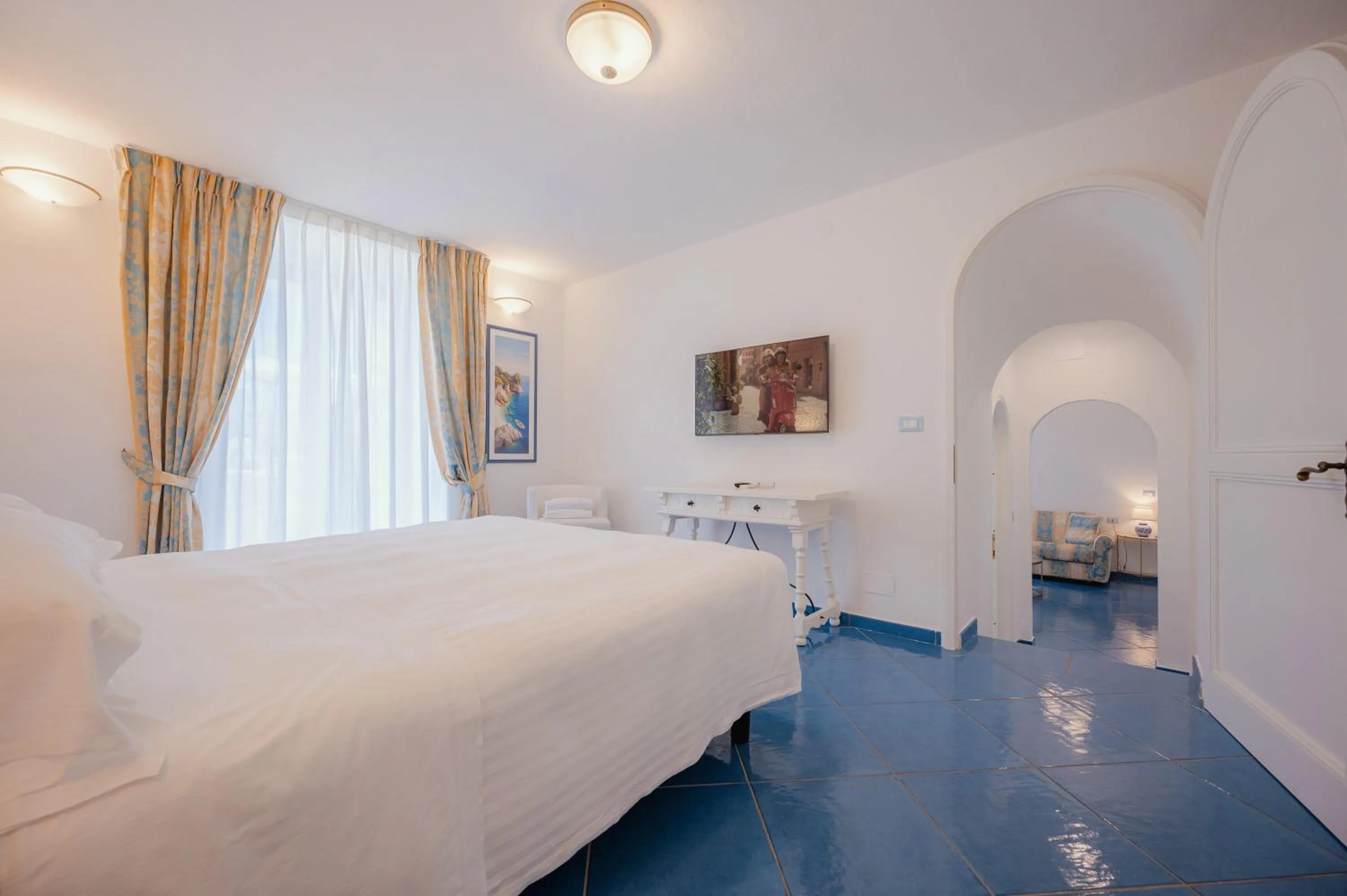 Bed in Grand Hotel Le Rocce