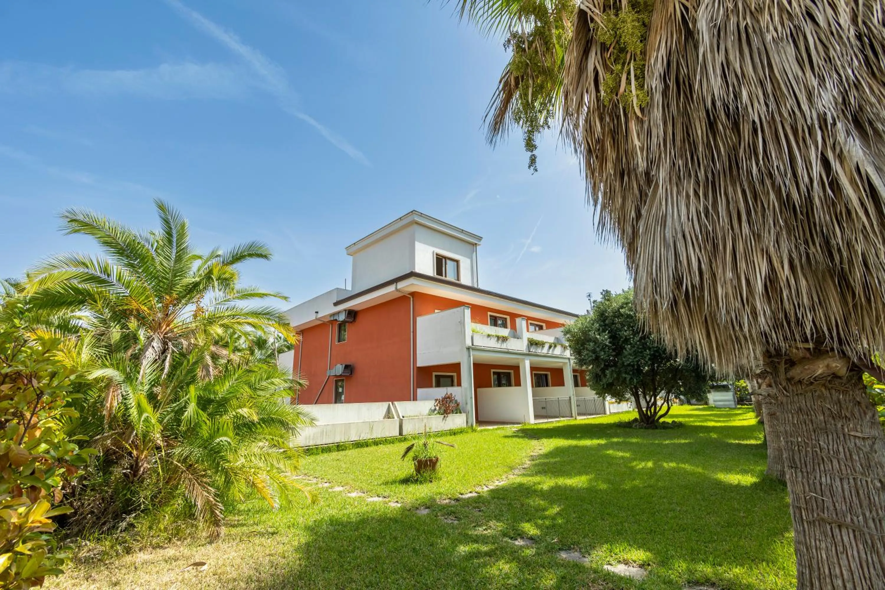 Garden in Prince Franklyn Hotel