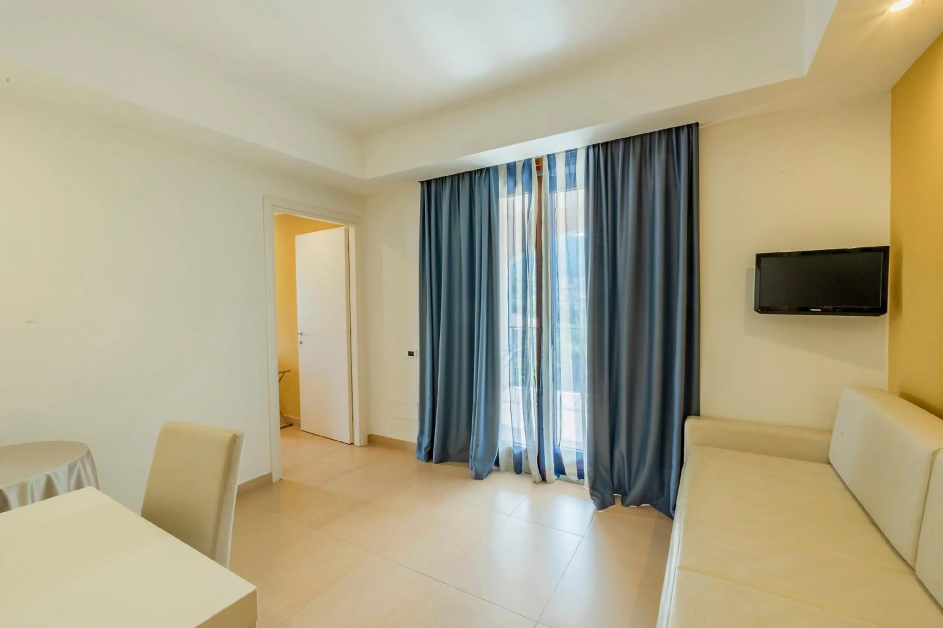 Photo of the whole room in Prince Franklyn Hotel