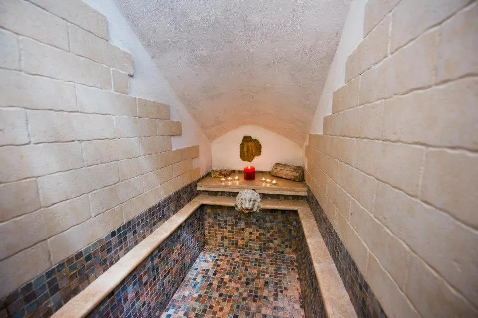 Bathroom in Palazzo Maggiore