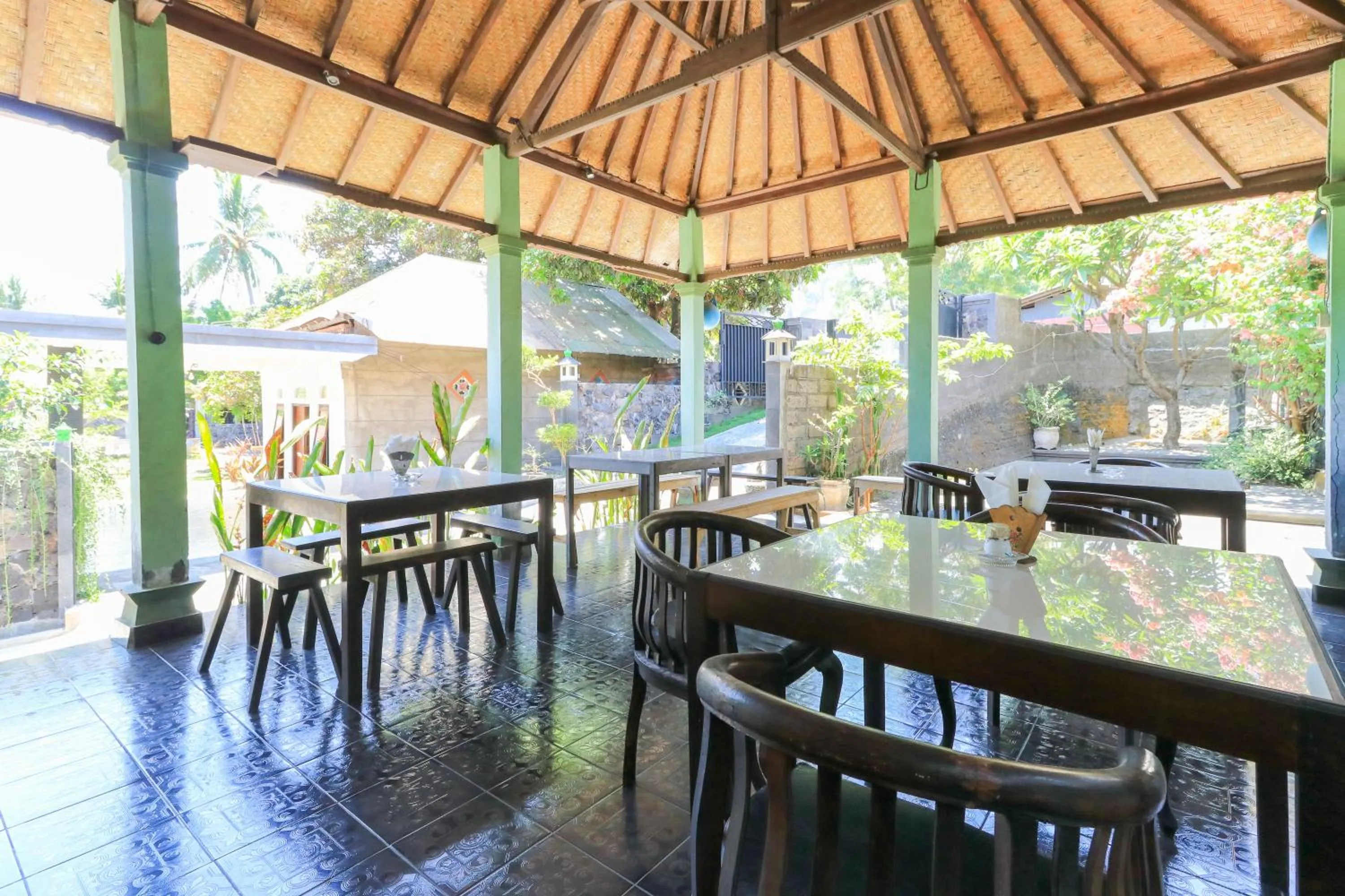 Property building in Hotel Tara Bar & Resto Air Sanih