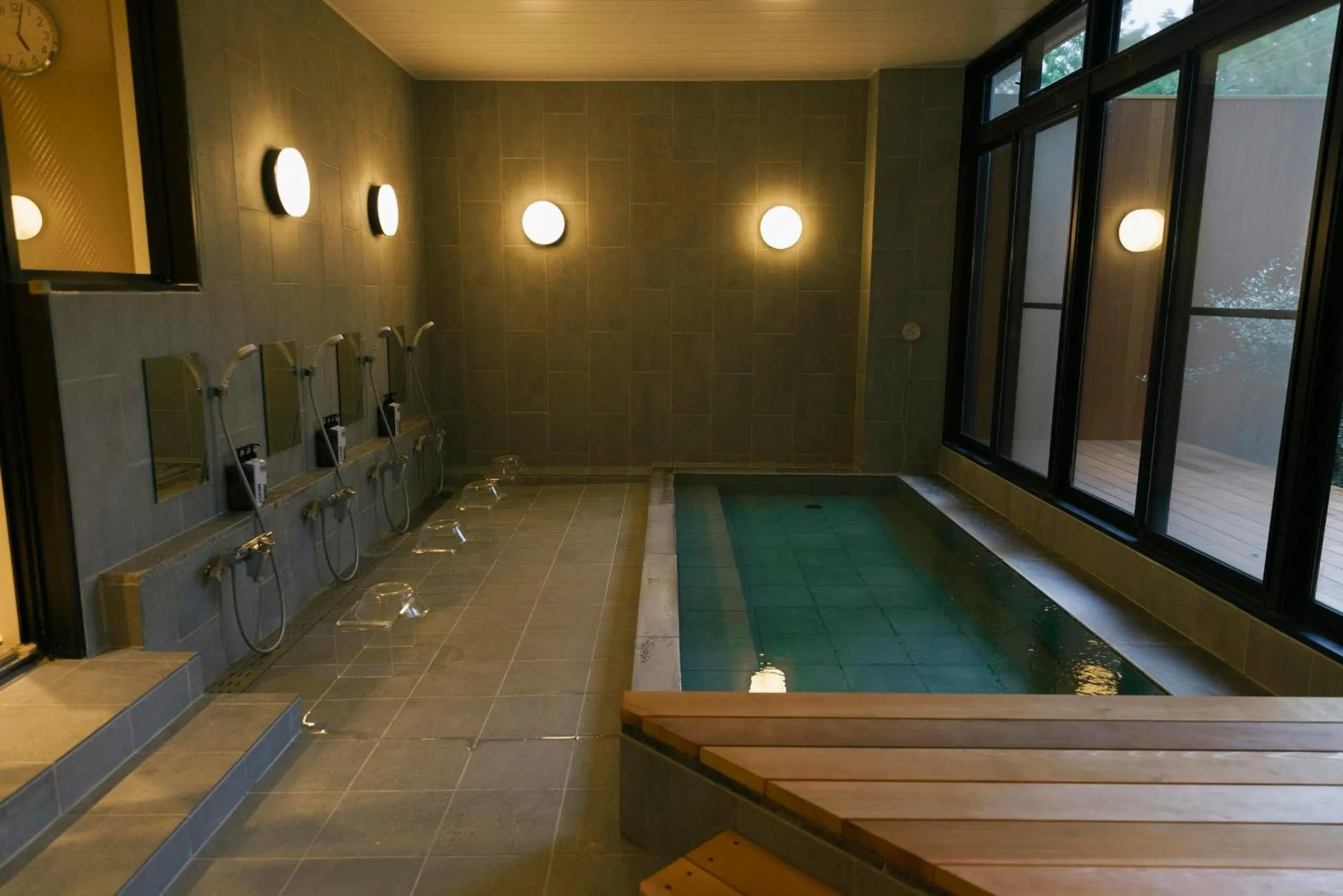 Hot Spring Bath in Tiny Garden Tateshina